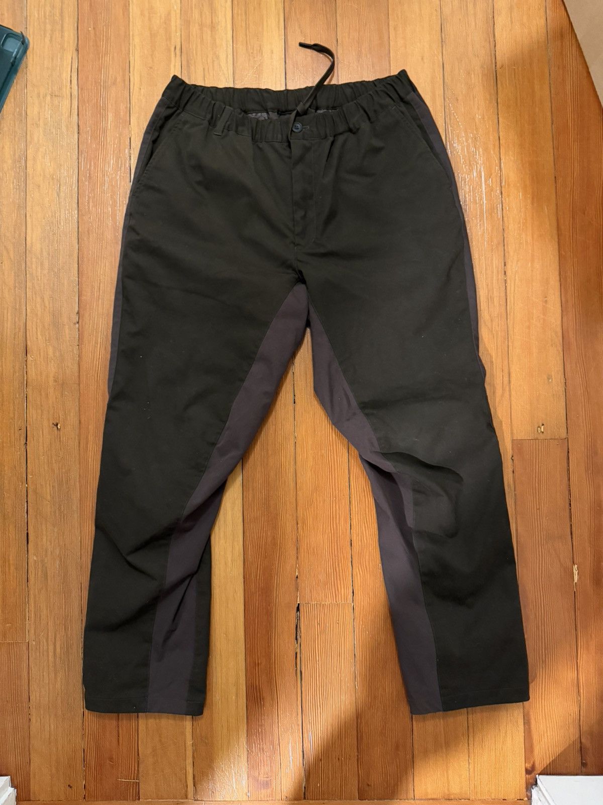 White Mountaineering Trousers Brown Size 3