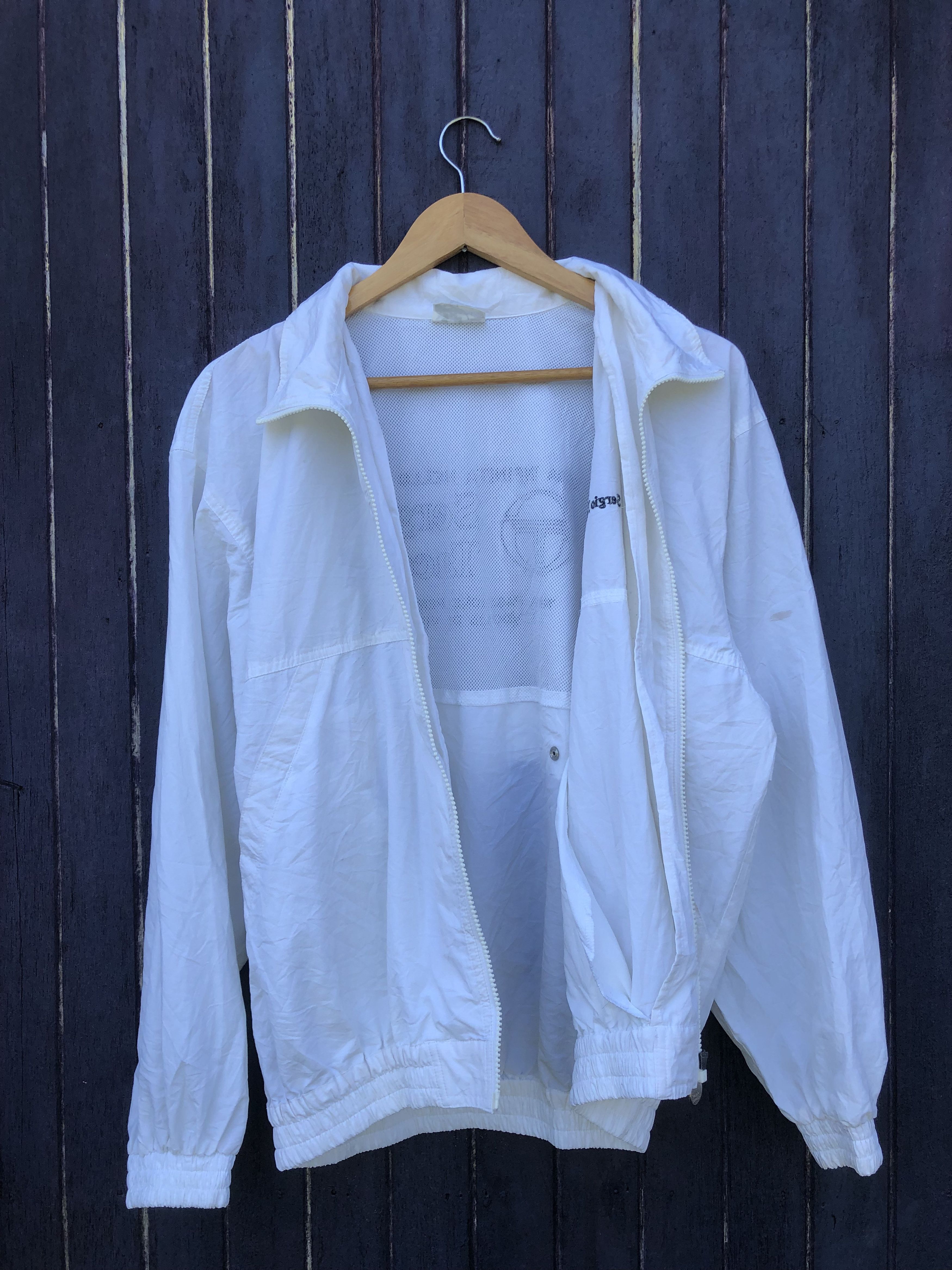 Sergio Tacchini Vtg Sergio Tacchini Embroidered Zipper Windbreaker Jacket Size US L / EU 52-54 / 3 - 3 Thumbnail