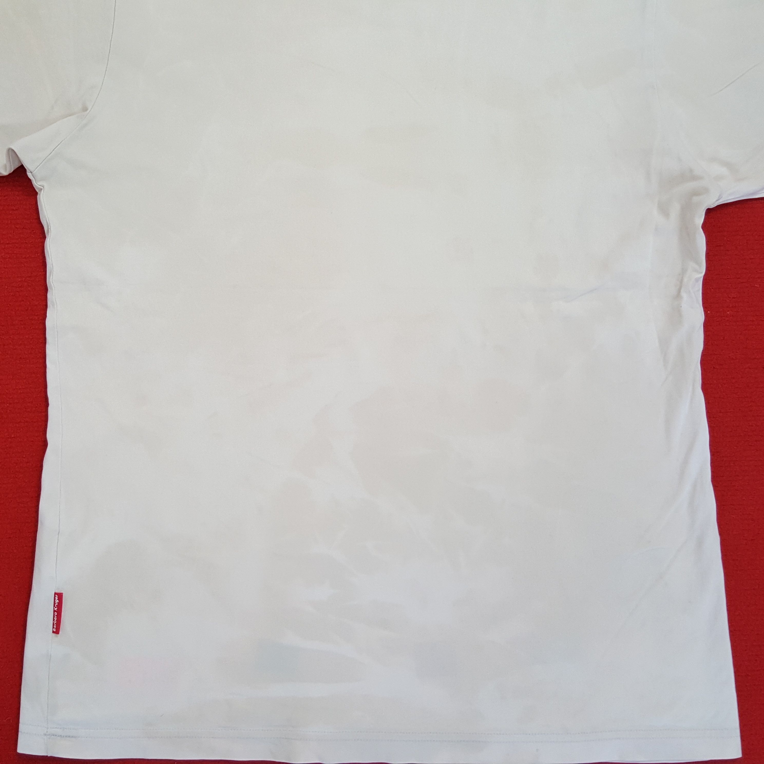 Barbara Kruger × Japanese Brand × Vintage Barbara Kruger X Uniqlo Japanese Brand Streetwear Tshirt Size US L / EU 52-54 / 3 - 4 Thumbnail