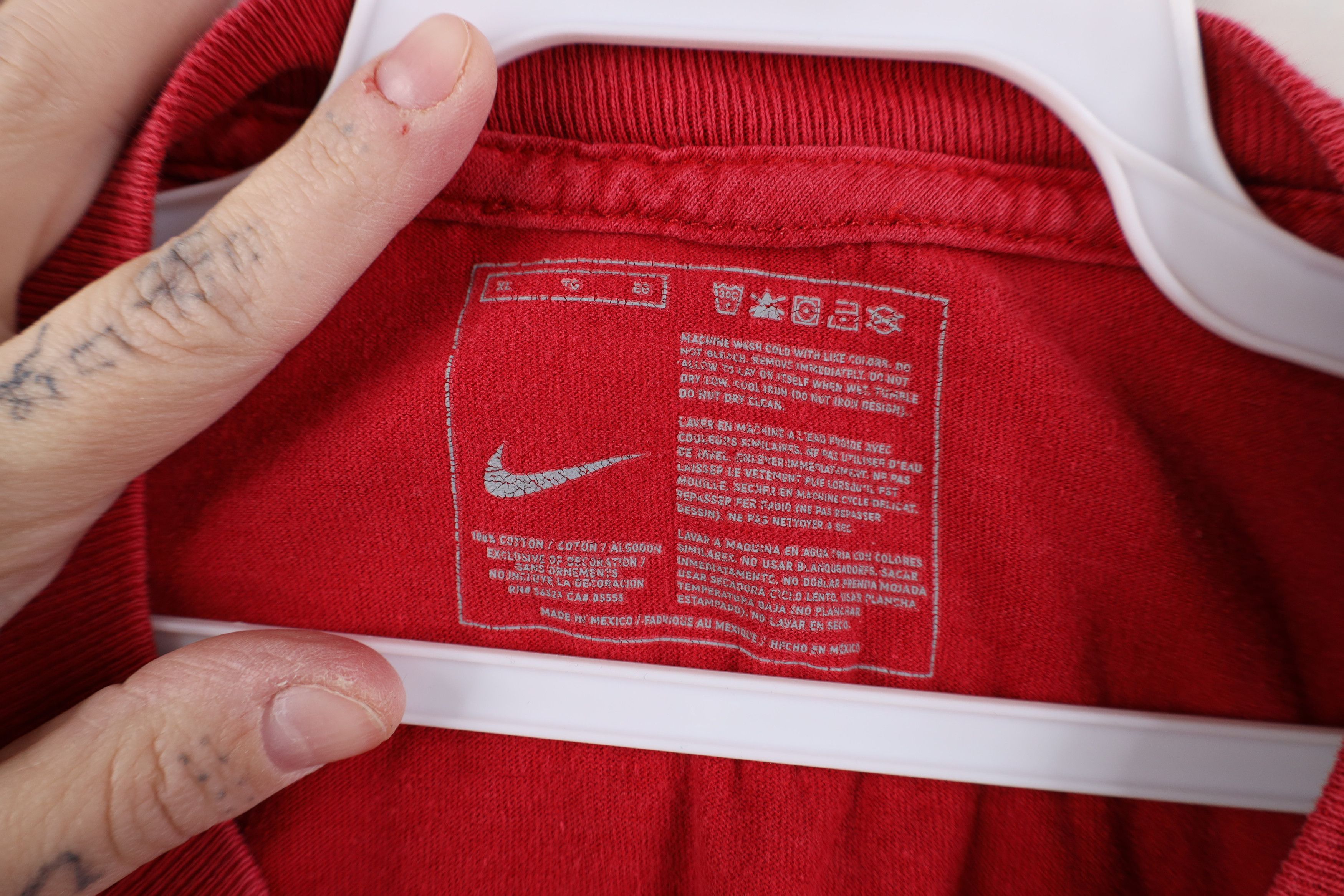 Nike Vintage Y2K Nike Scott Big Swoosh Spell Out T-Shirt Red Size US XL / EU 56 / 4 - 9 Thumbnail