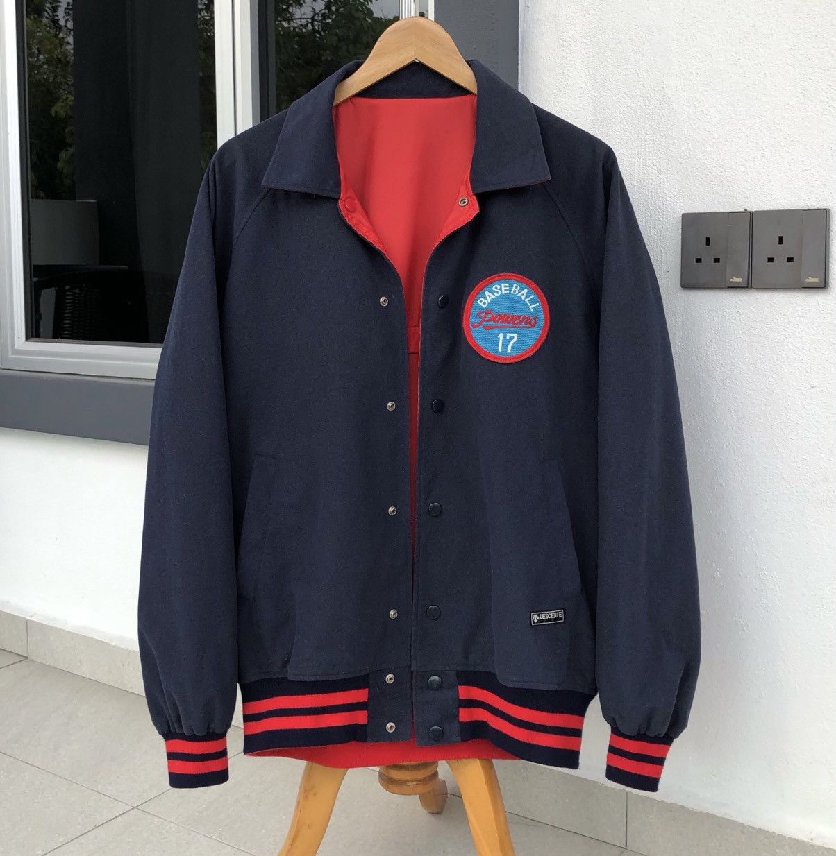 Vintage Vintage Basketball Reversible Wool VarsityJacket by DESCENTE Size US L / EU 52-54 / 3 - 1 Thumbnail