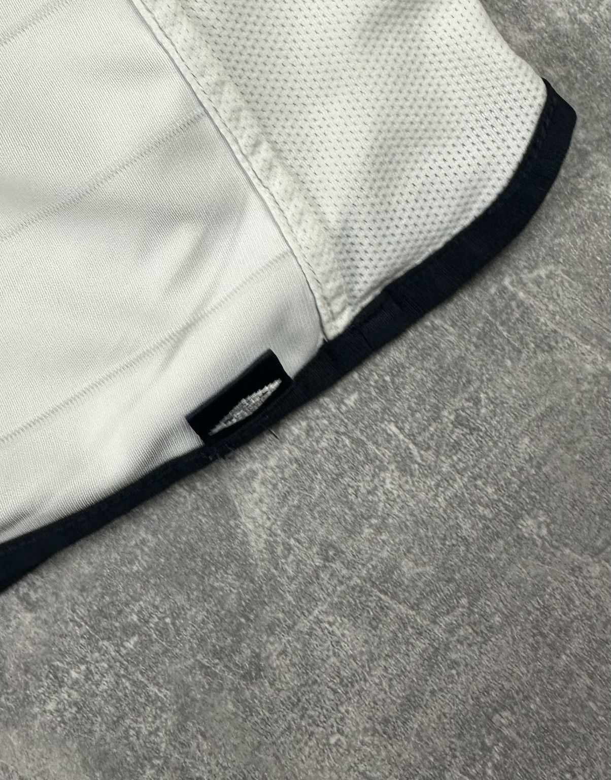 Umbro Umbro England 2003/04 Home Reversible Football Soccer Jersey Size US XL / EU 56 / 4 - 10 Thumbnail