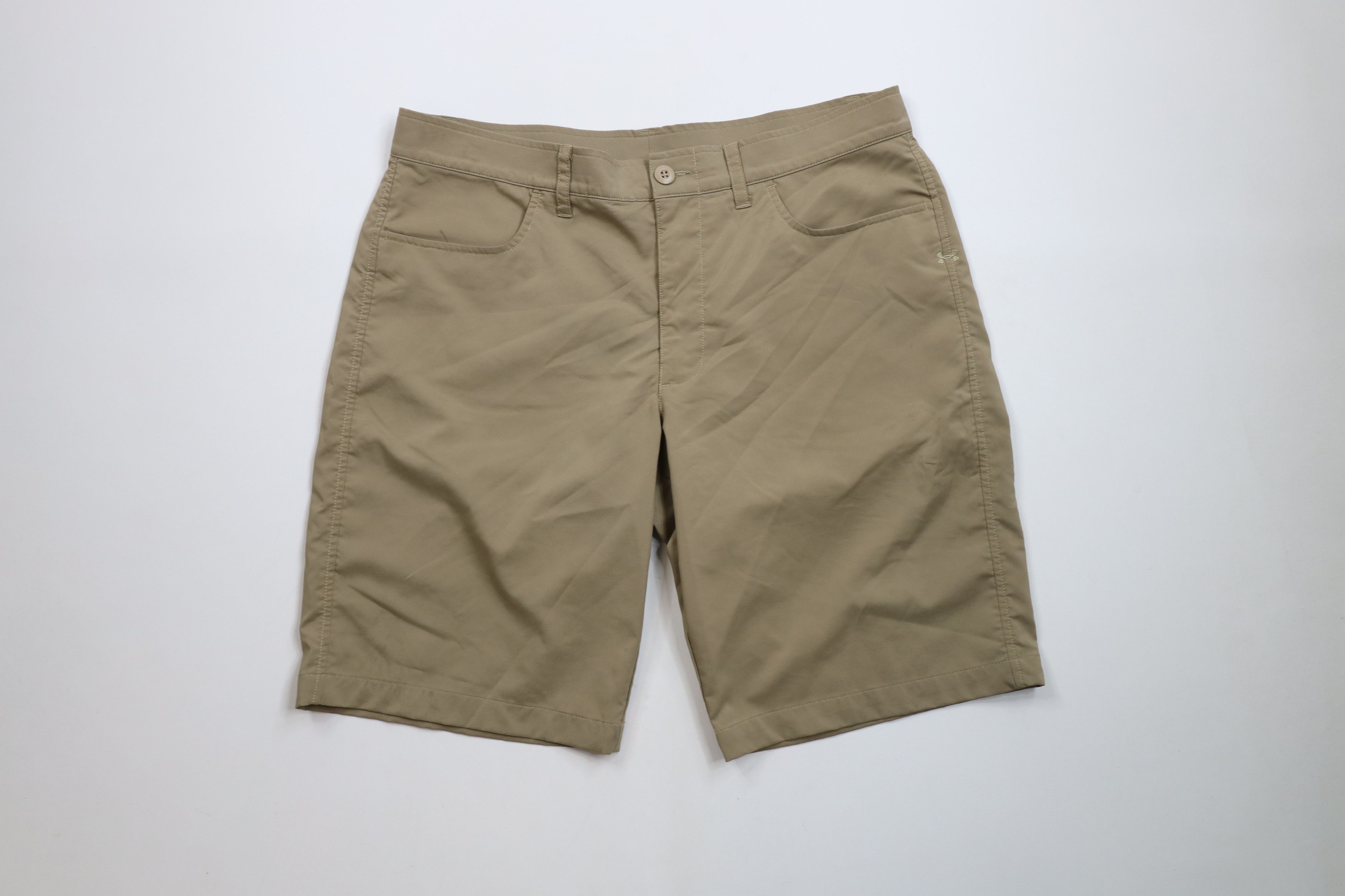 Under Armour × Vintage Under Armour Loose HeatGear Golfing Golf Chino Shorts Beige Size US 36 / EU 52 - 1 Thumbnail