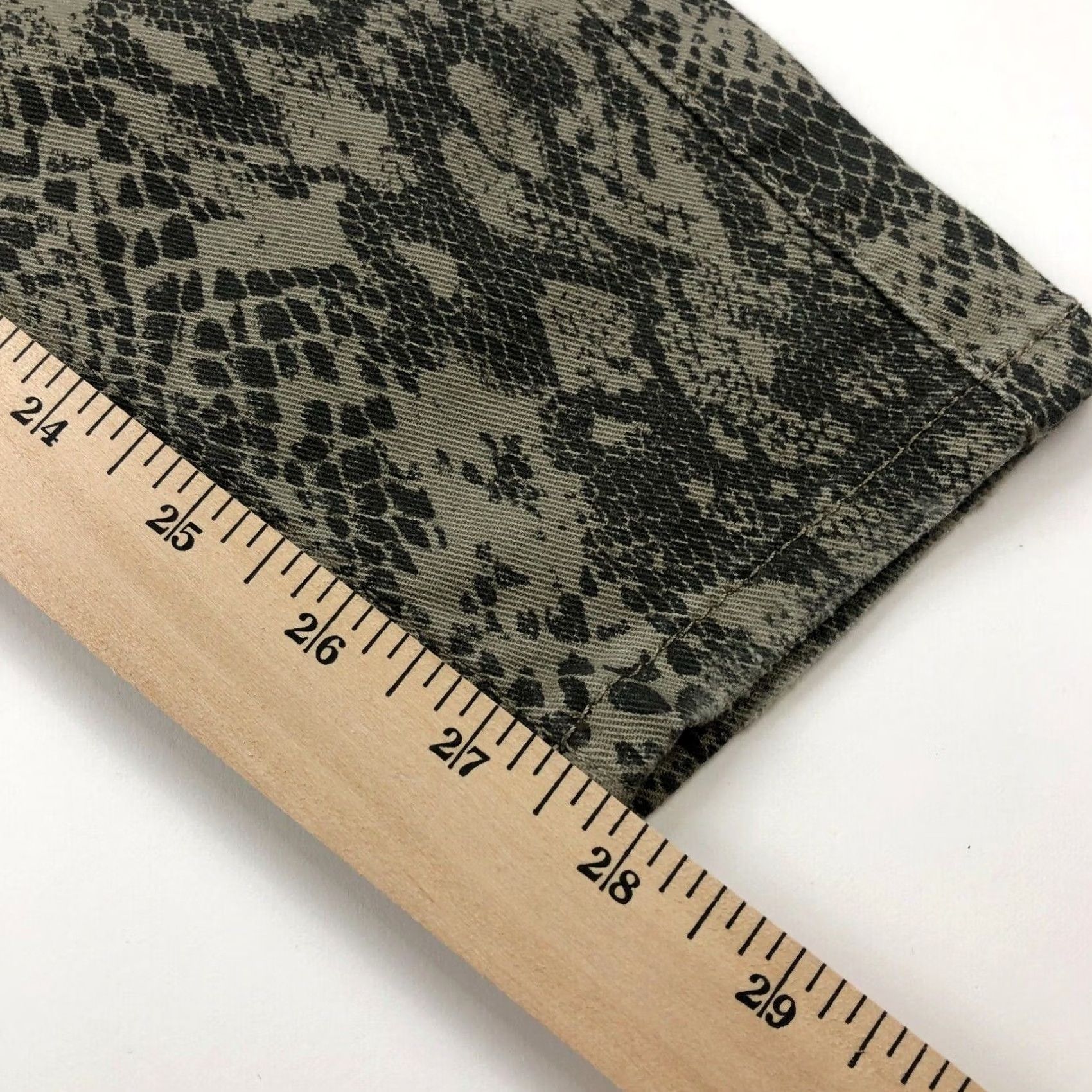 Zara Zara NWT USA 4 Jeans Snake Animal Print Denim Skinny Soft Rise Mid 24 28 Inseam 28 Womens XS? Size 42" / US 20 - 4 Thumbnail