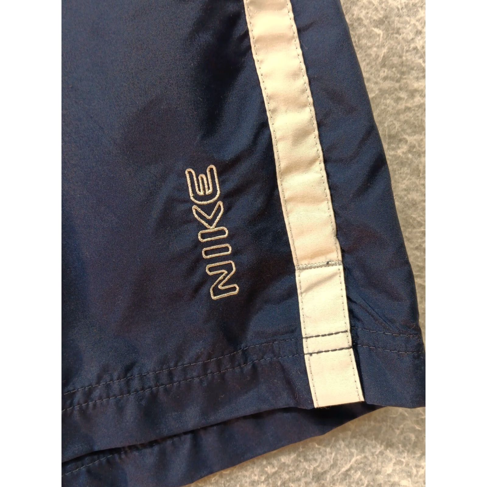 Nike VINTAGE Nike Swim Trunks Men L Geometric Black Lined Bottoms Beach 90s Swoosh Mens Size 42R - 3 Thumbnail