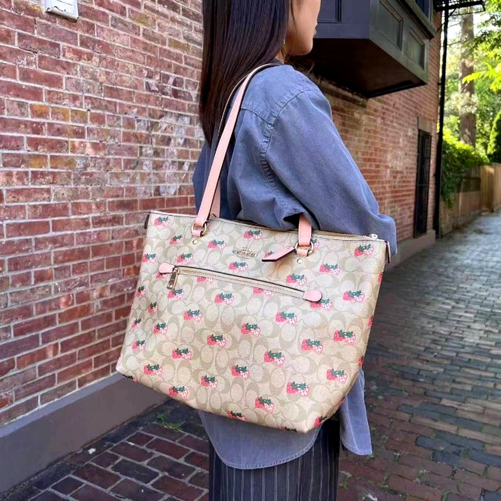 Coach CB595 Gallery Tote In Signature Canvas 2024 With Strawberry Print In Gold/Light