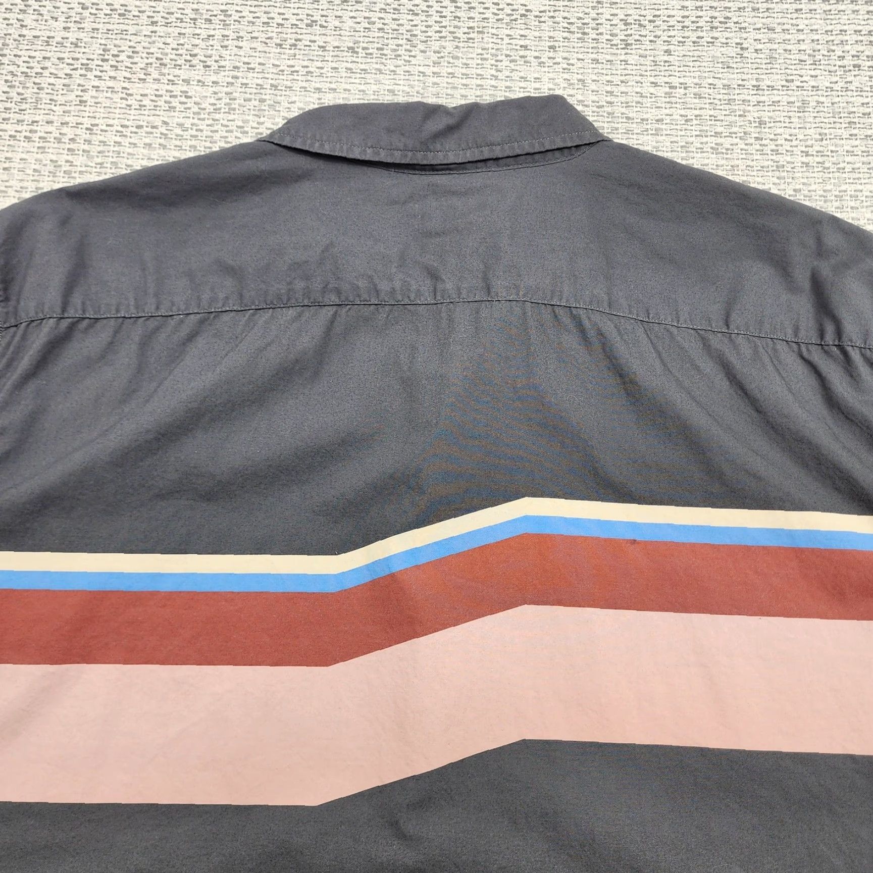 Levi's Levi's Shirt Mens 2XL Gray Relaxed Short Sleeve Button Up Chest Stripe Casual Size US XXL / EU 58 / 5 - 5 Thumbnail
