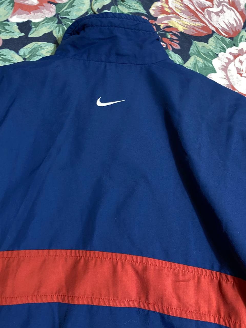 Nike × Vintage 90s Nike Swoosh Vintage Y2K Oversized Windbreaker Jacket Size US L / EU 52-54 / 3 - 7 Thumbnail