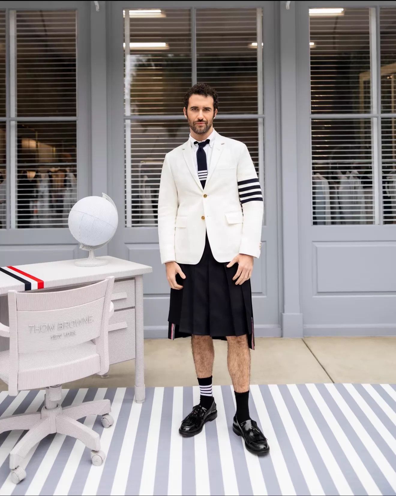 Thom Browne Thom Browne Men's White Four-Bar Suit Size3 Size US L / EU 52-54 / 3 - 8 Thumbnail