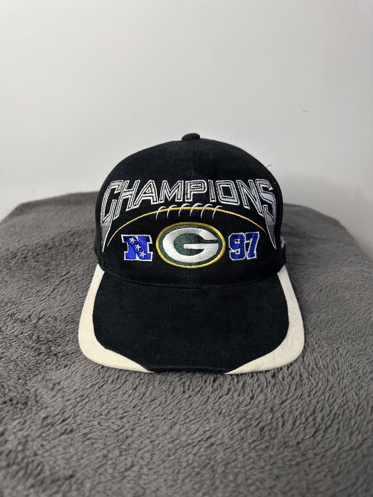 NFL × Sports Specialties × Vintage Vintage NFL Pro Line Green Bay Packers 97s NFC Champions Cap Size ONE SIZE - 1 Thumbnail