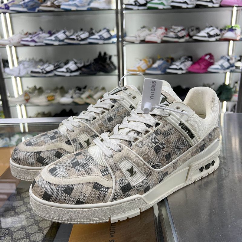 Louis Vuitton Louis Vuitton Limited Edition Trainer Low Sneakers 0079 Size US 9 / EU 42 - 1 Thumbnail