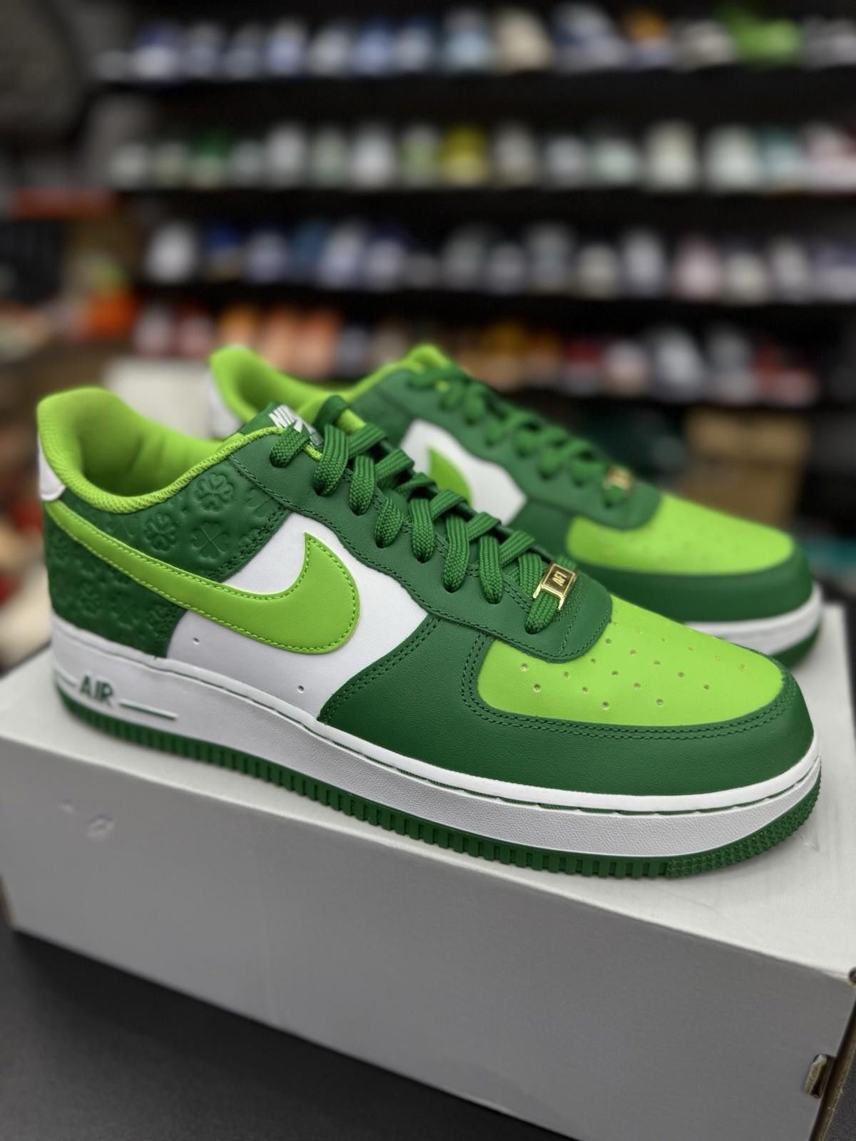 Nike Size 10.5 - Nike Air Force 1 Low St. Patrick's Day Brand New Size US 10.5 / EU 43-44 - 3 Thumbnail