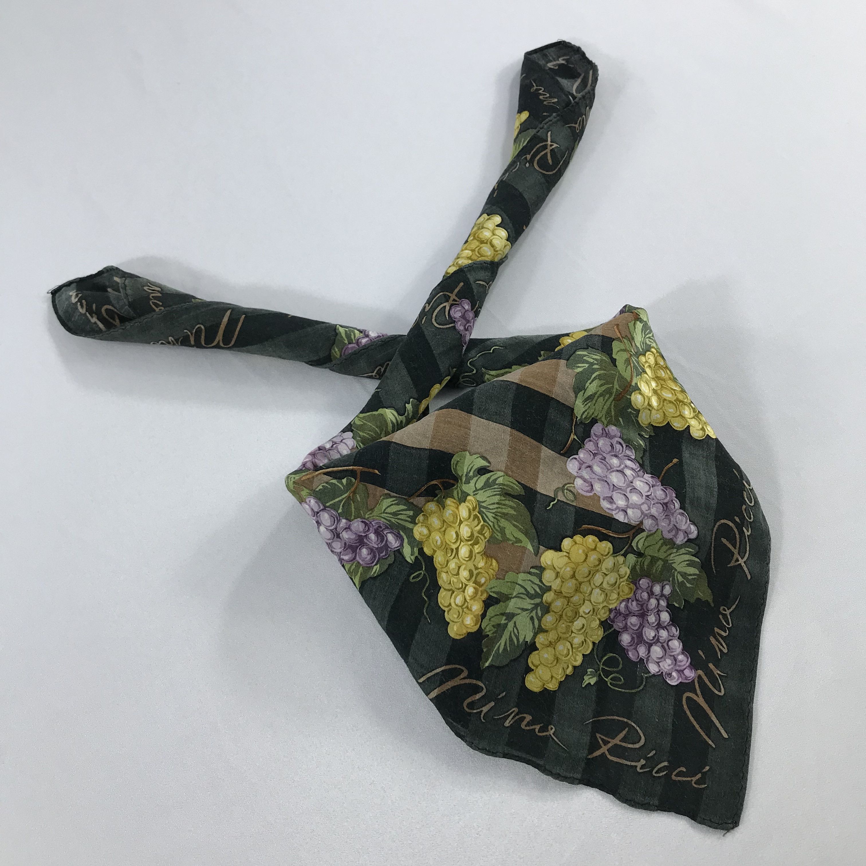 Nina Ricci × Vintage Nina Ricci Bandana / Handkerchief / Neckerchief - S2452 Size ONE SIZE - 4 Thumbnail