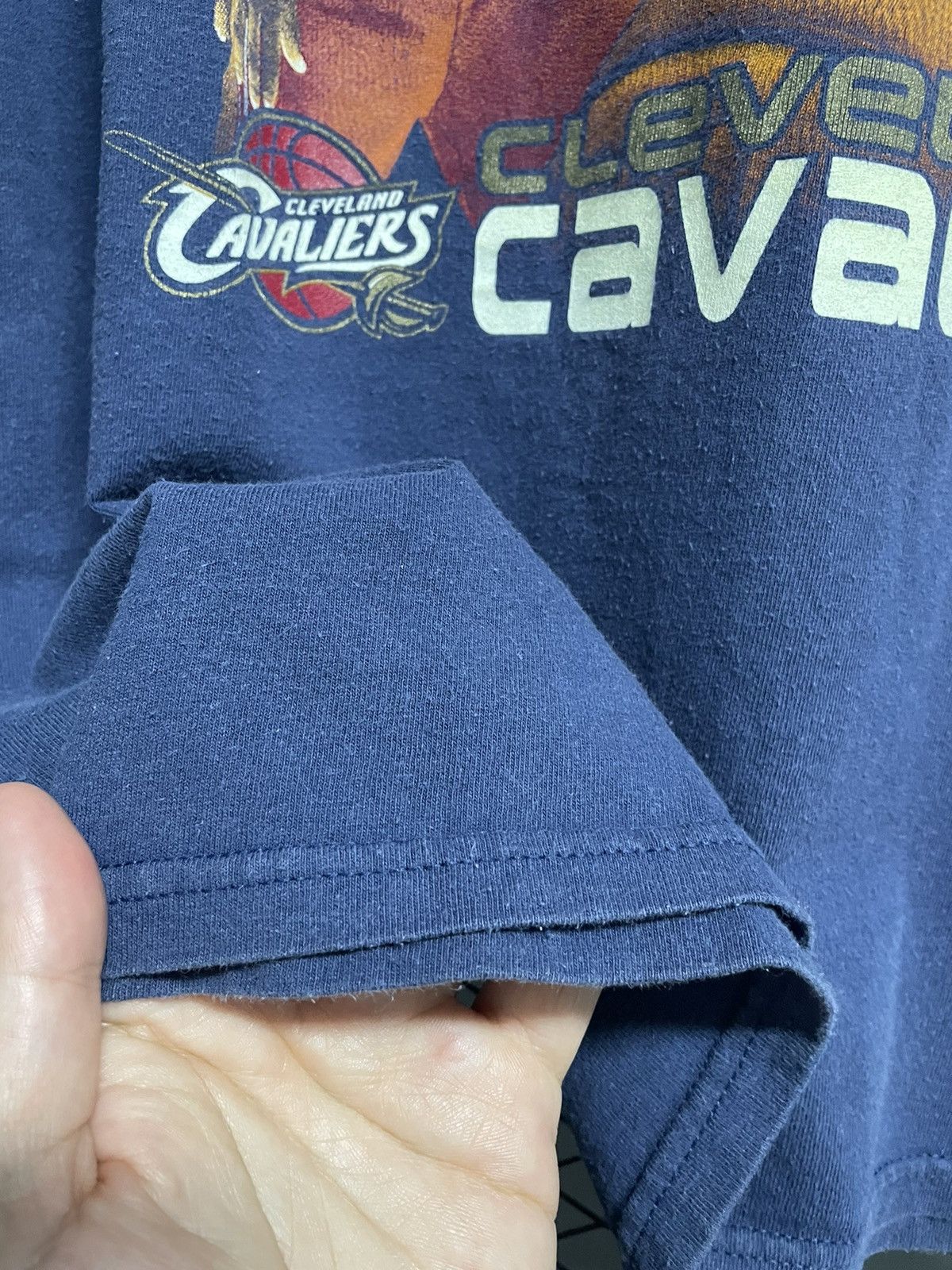 NBA × Vintage Vintage NBA Lebron James Coin T-Shirt. Size US XL / EU 56 / 4 - 6 Thumbnail