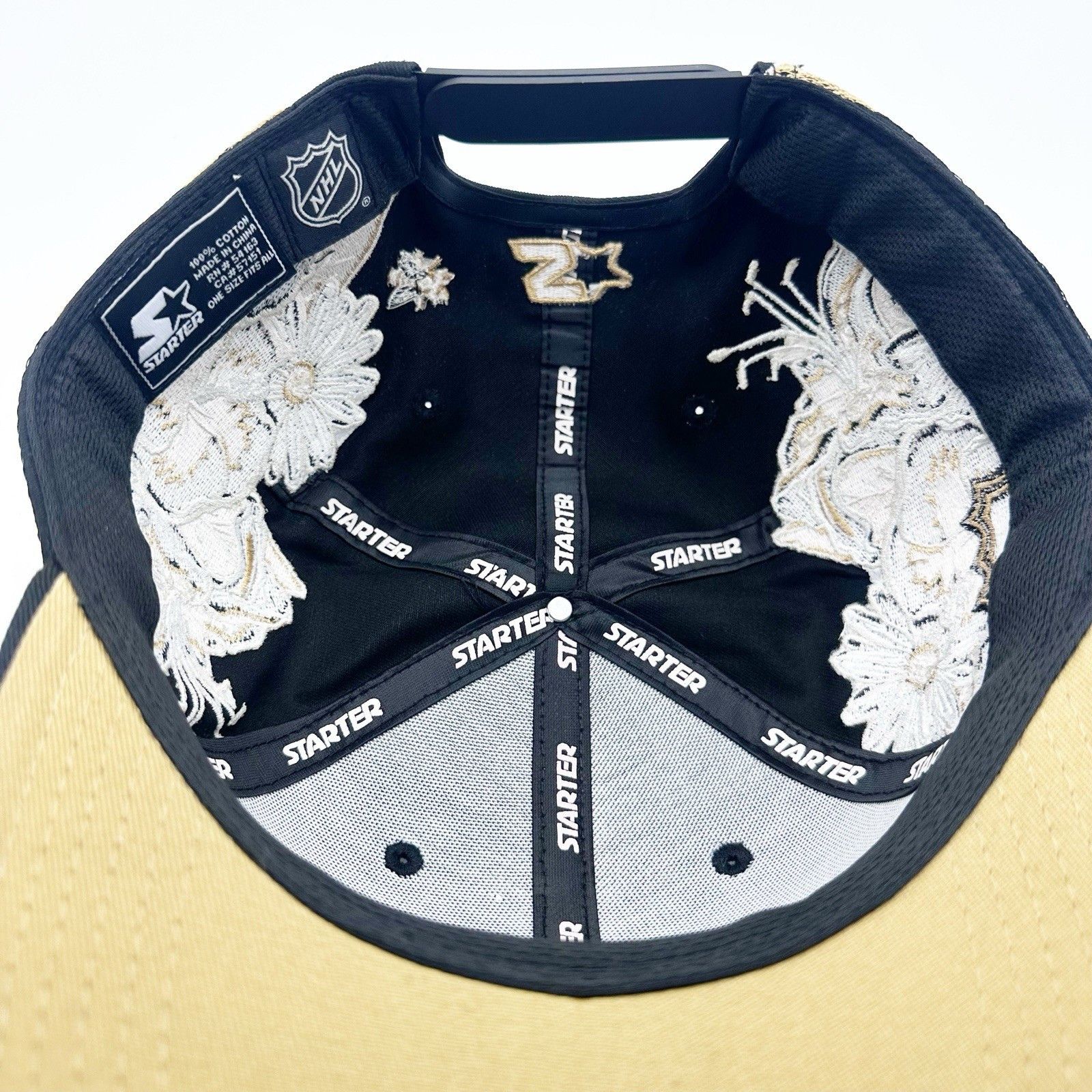 Starter Vintage Starter Boston Bruins Floral Wraparound Snap Back Size ONE SIZE - 9 Thumbnail