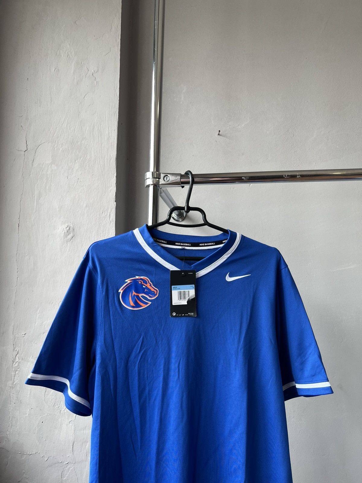 Nike NIKE BOISE STATE BRONCOS BASEBALL JERSEY SHIRT MEN’S NWT NEW Size US M / EU 48-50 / 2 - 3 Thumbnail