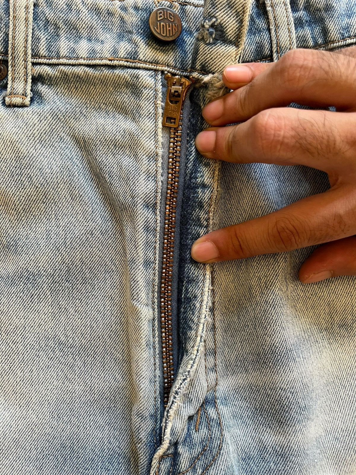 Japanese Brand Vintage Japanese Brand Light Wash Distressed Baggy Jeans Size US 32 / EU 48 - 3 Thumbnail