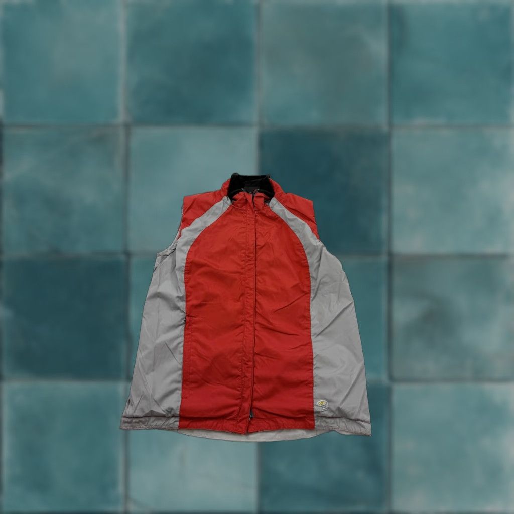 Mountain Hardwear VEST Mountain Hardwear Womens Small Red Gray Packable Lightweight Outdoor Hiking Size S / US 4 / IT 40 - 1 Thumbnail