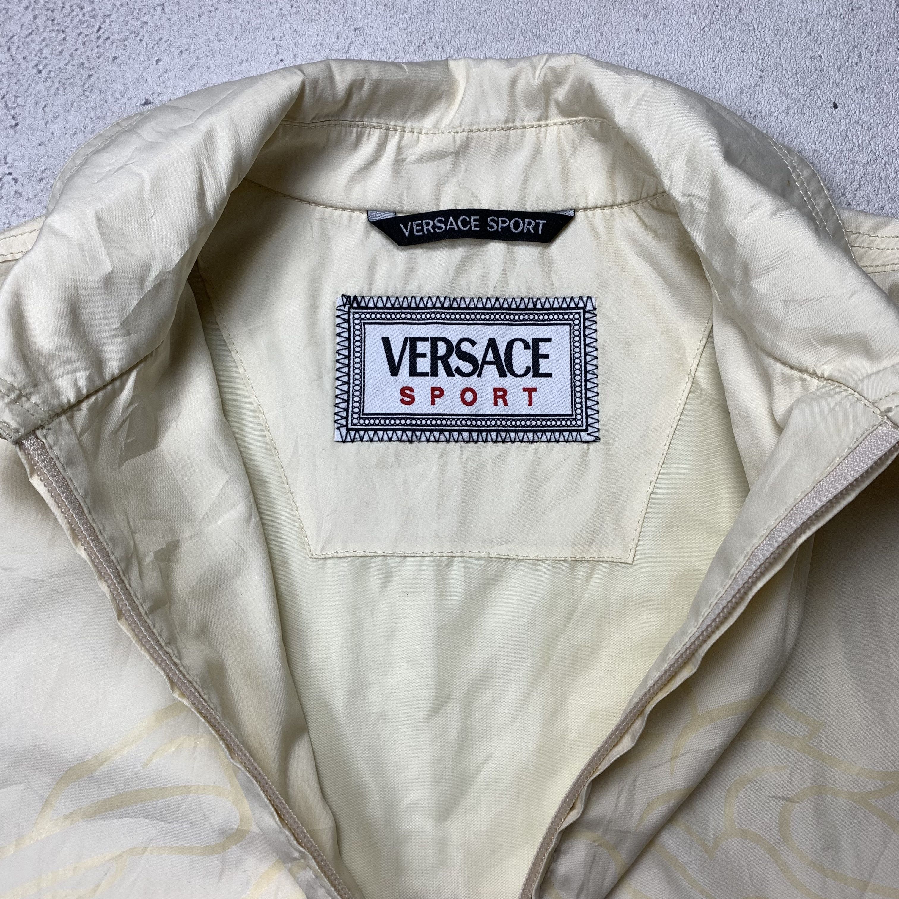 Versace 90s Versace Sport Windbreaker Jacket Size US S / EU 44-46 / 1 - 10 Thumbnail