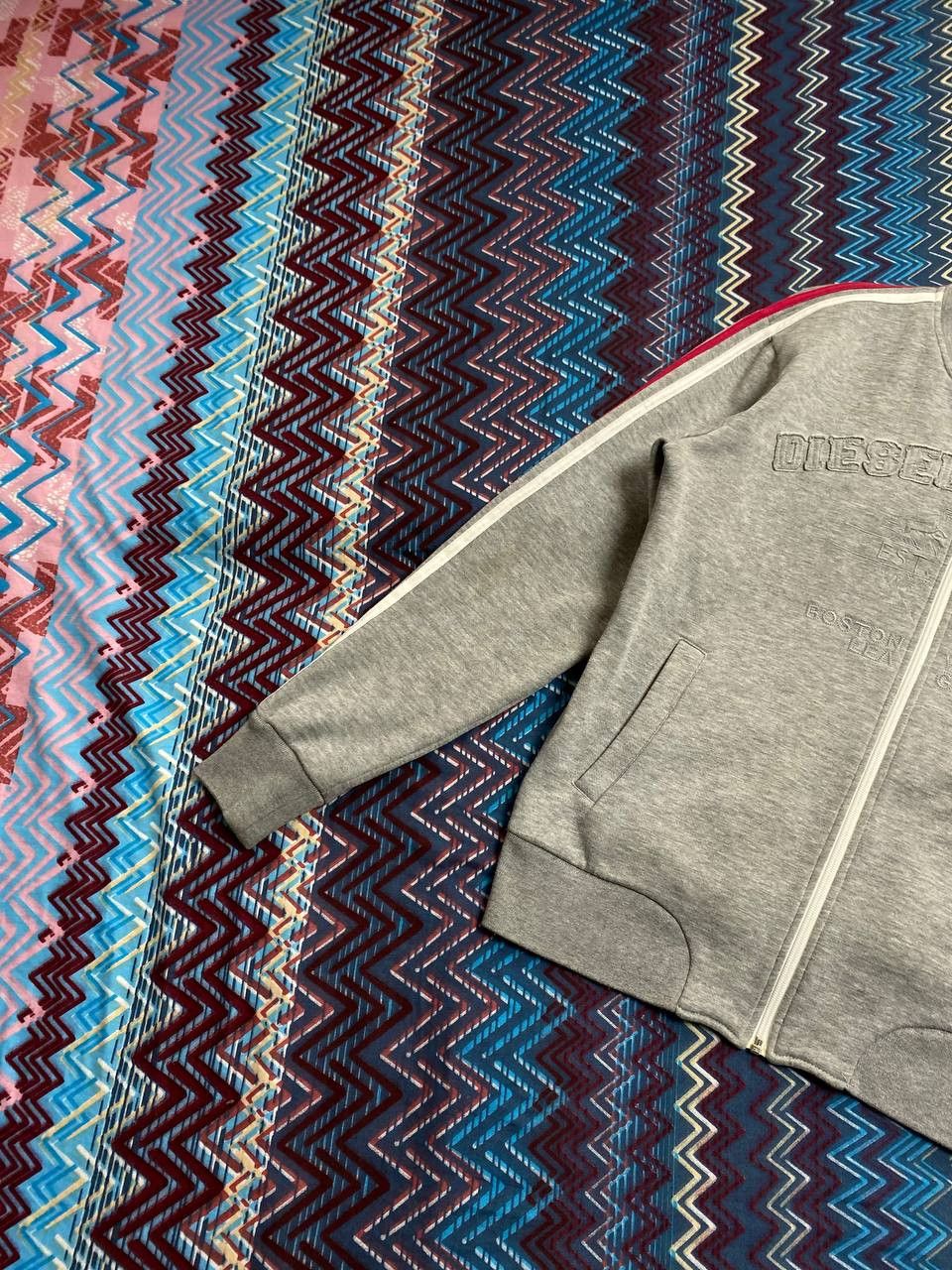 Diesel DIESEL VINTAGE BIG LOGO Y2K SWEATSHIRT Size US L / EU 52-54 / 3 - 10 Thumbnail
