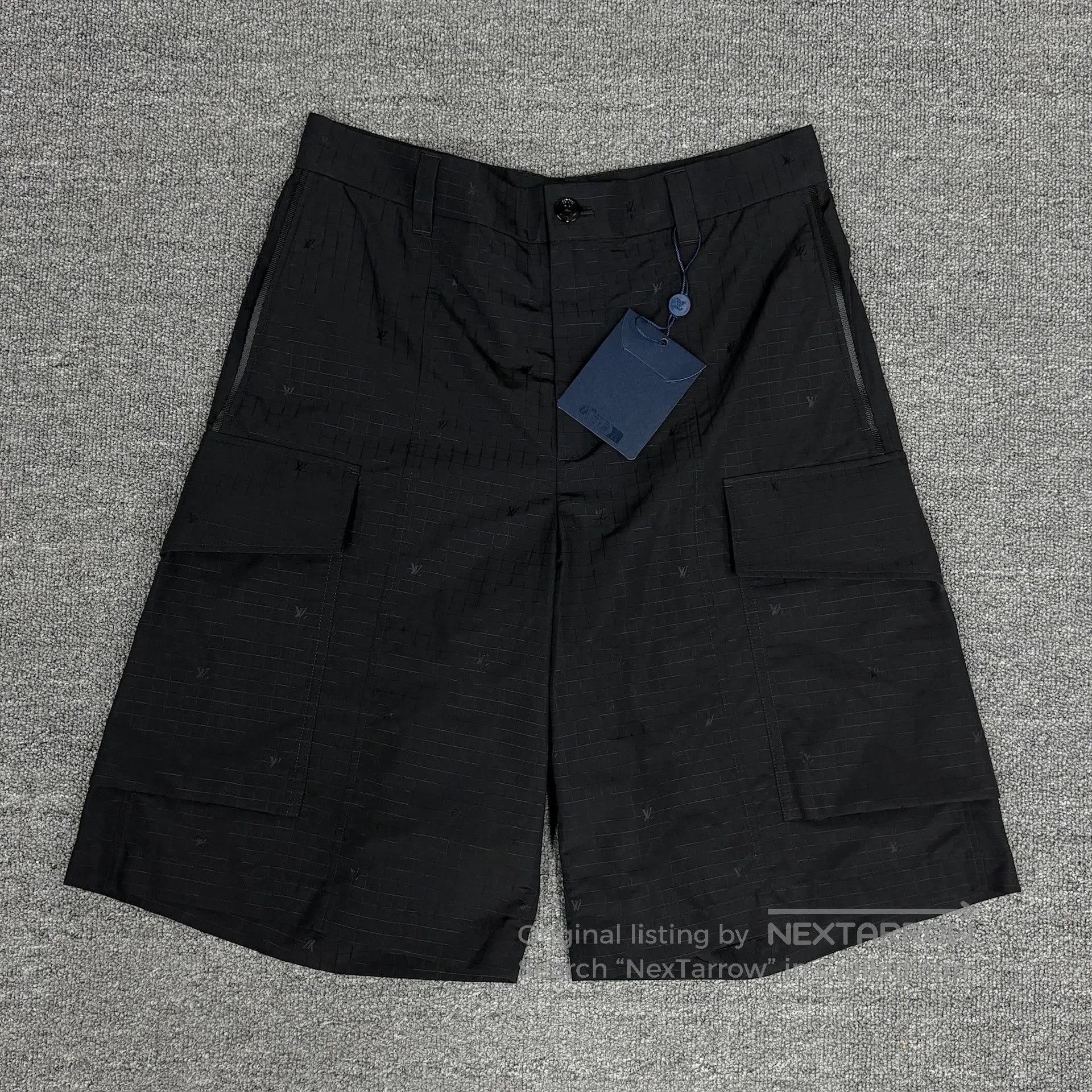 Louis Vuitton Louis Vuitton Allover Logo Shorts 48. Size US 42 / EU 58 - 1 Thumbnail