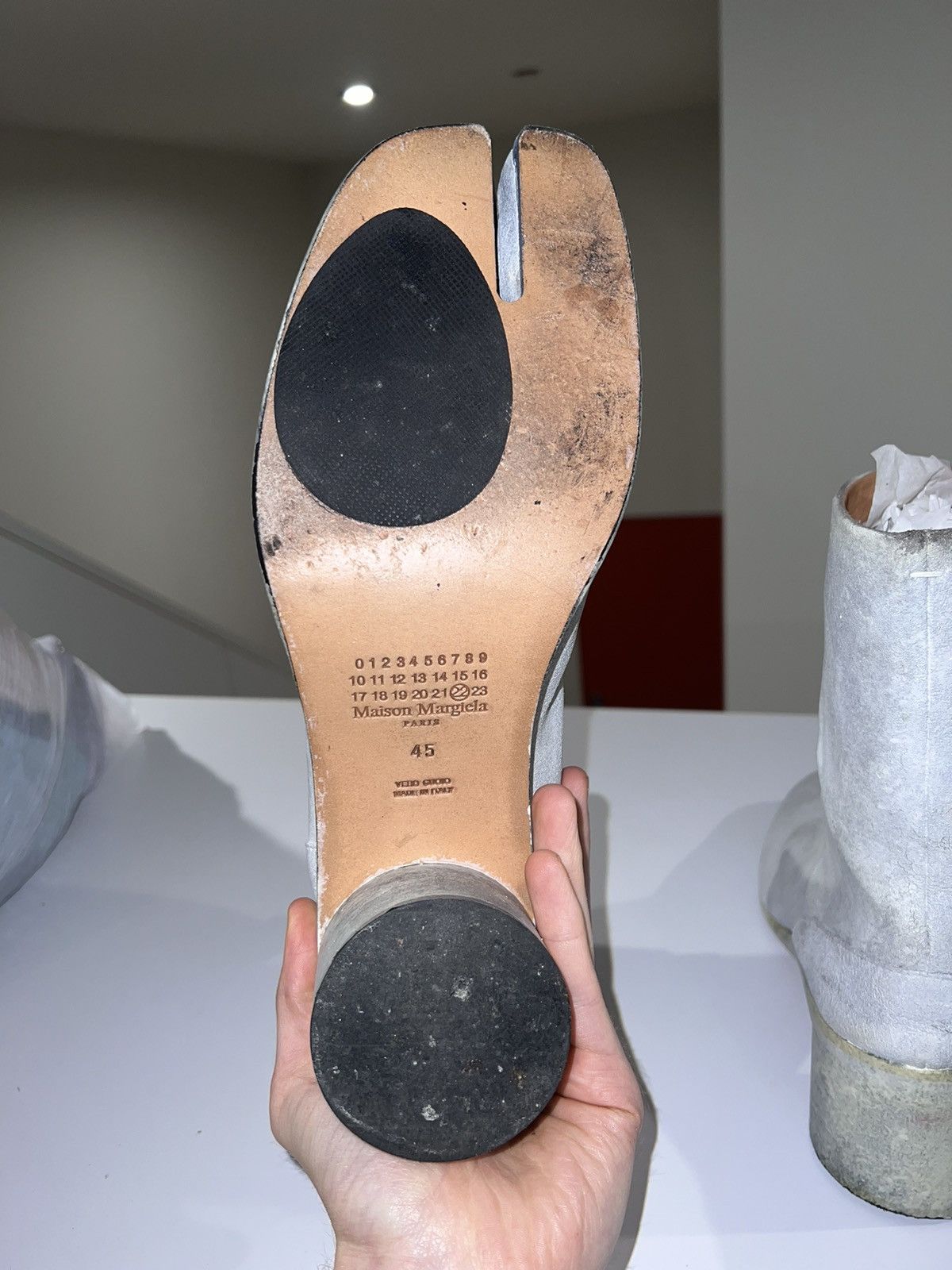 Maison Margiela Maison Margiela rare concrete painted tabi boots Size US 12 / EU 45 - 8 Thumbnail