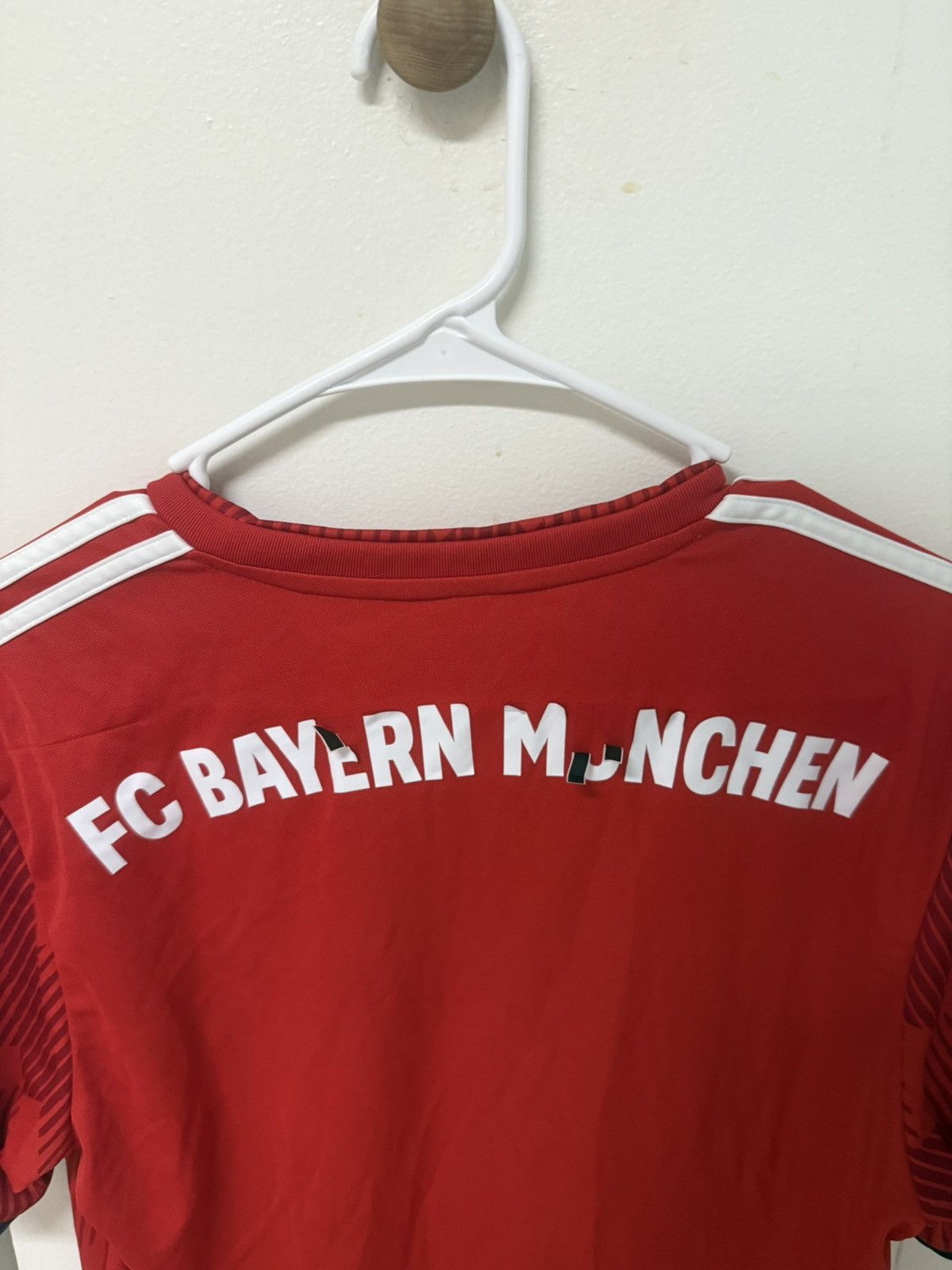 Adidas Fc bayern Munich jersey Size US M / EU 48-50 / 2 - 3 Thumbnail