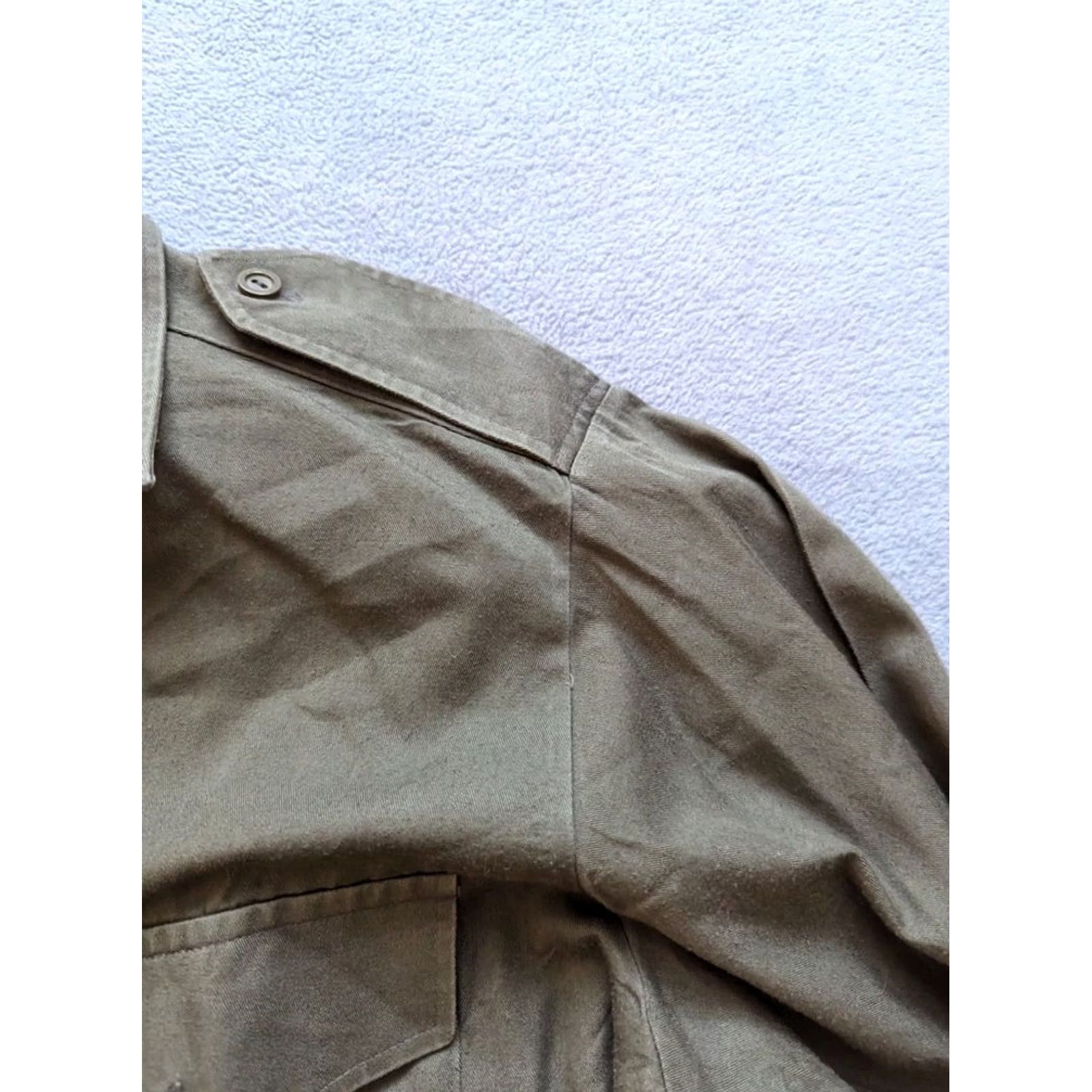 Olive Vintage gloriette shirt size 39 olive army military button up long sleeve mens Size US L / EU 52-54 / 3 - 5 Thumbnail