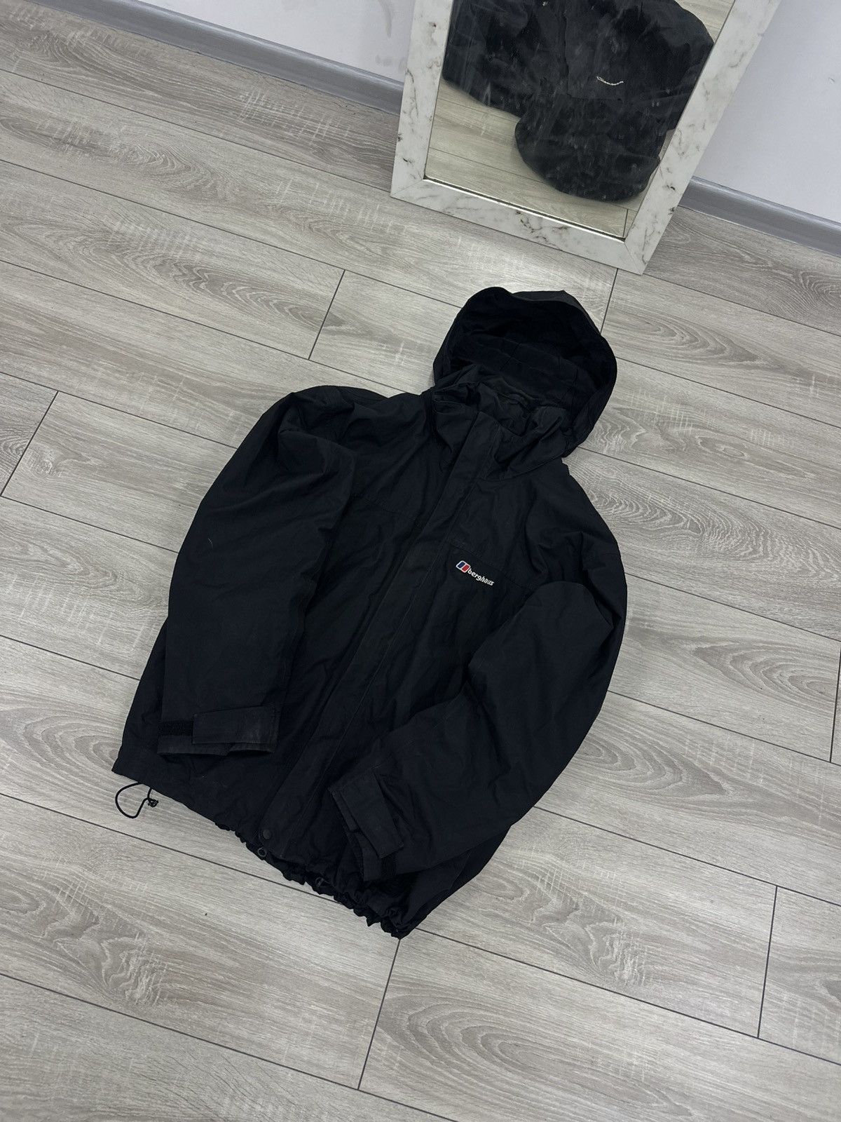 Berghaus Berghaus Black Light Jacket Windbreaker Size US L / EU 52-54 / 3 - 3 Thumbnail