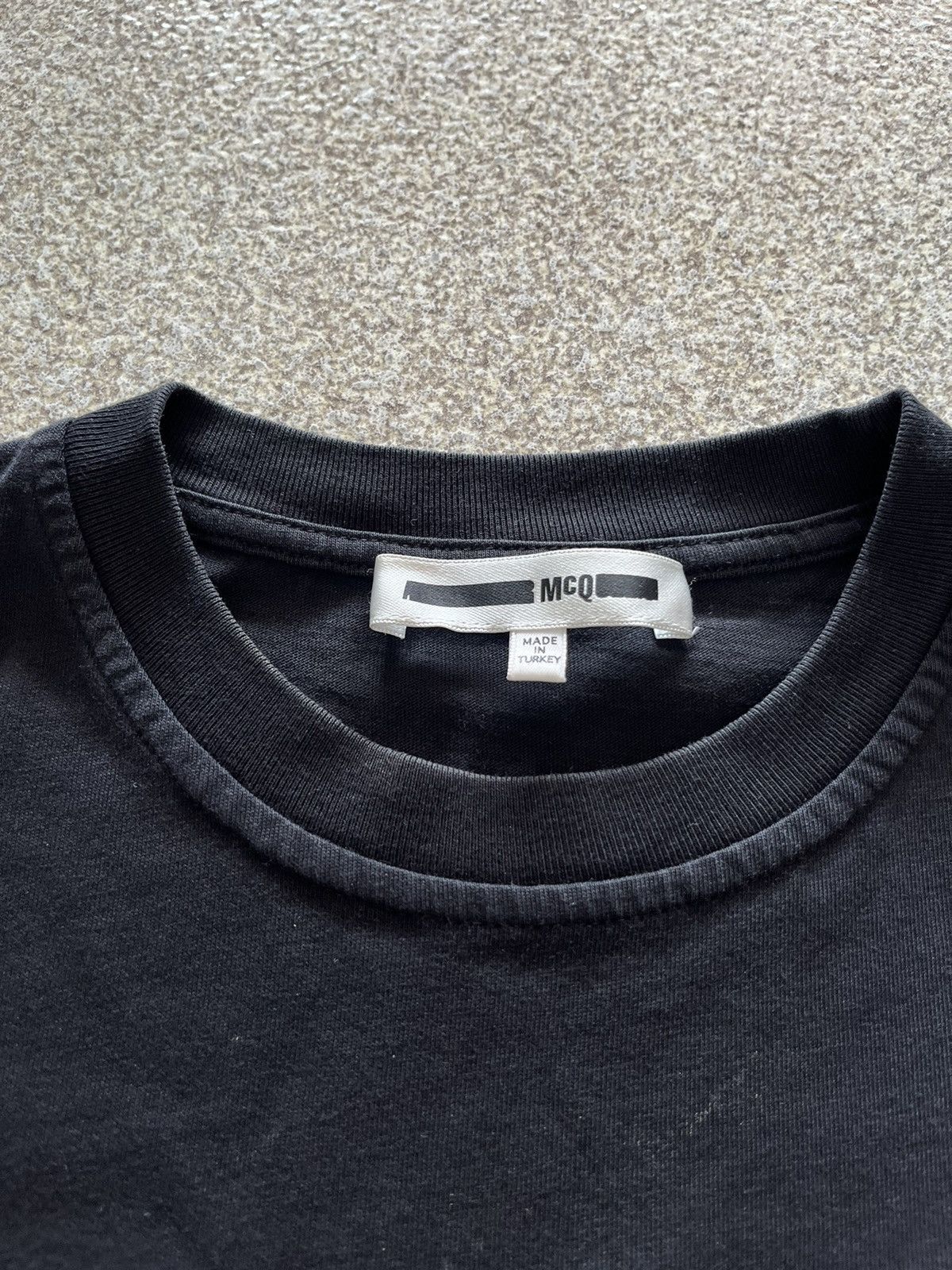 Alexander McQueen Alexander McQueen black tshirt monogram Size US M / EU 48-50 / 2 - 3 Thumbnail