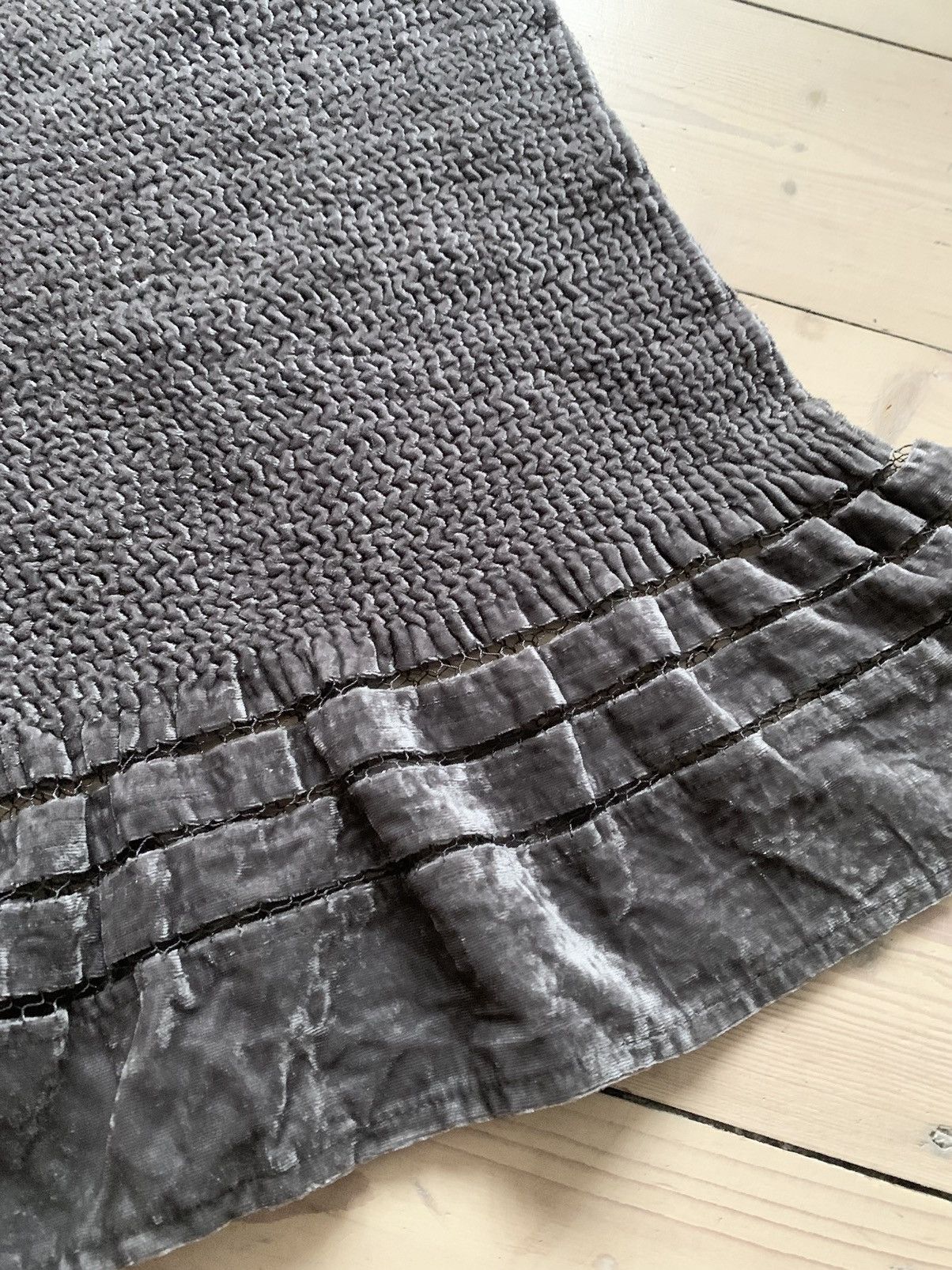 Issey Miyake × Japanese Brand × Pleats Please Issey Miyake Yoshiki Hishinuma Peplum pleated maxi skirt Size 25" / US 0 / IT 36 - 2 Thumbnail