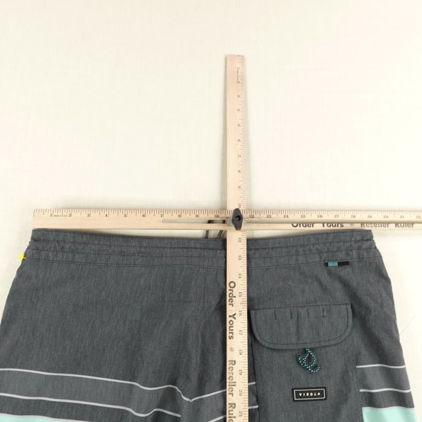 Vissla VISSLA Board Shorts Men 38 Gray Green Stripes Swim Trunks Bathing Suit Surfer Size US 38 / EU 54 - 7 Thumbnail