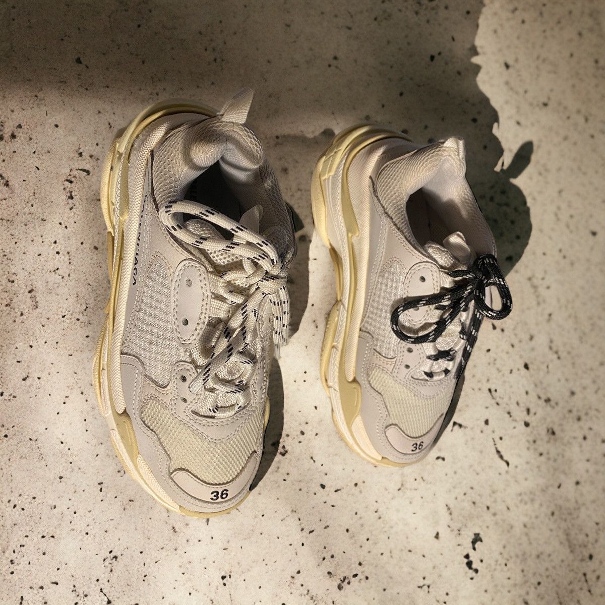 Balenciaga White Balenciaga triple S baskets Size US 5 / IT 35 - 10 Thumbnail