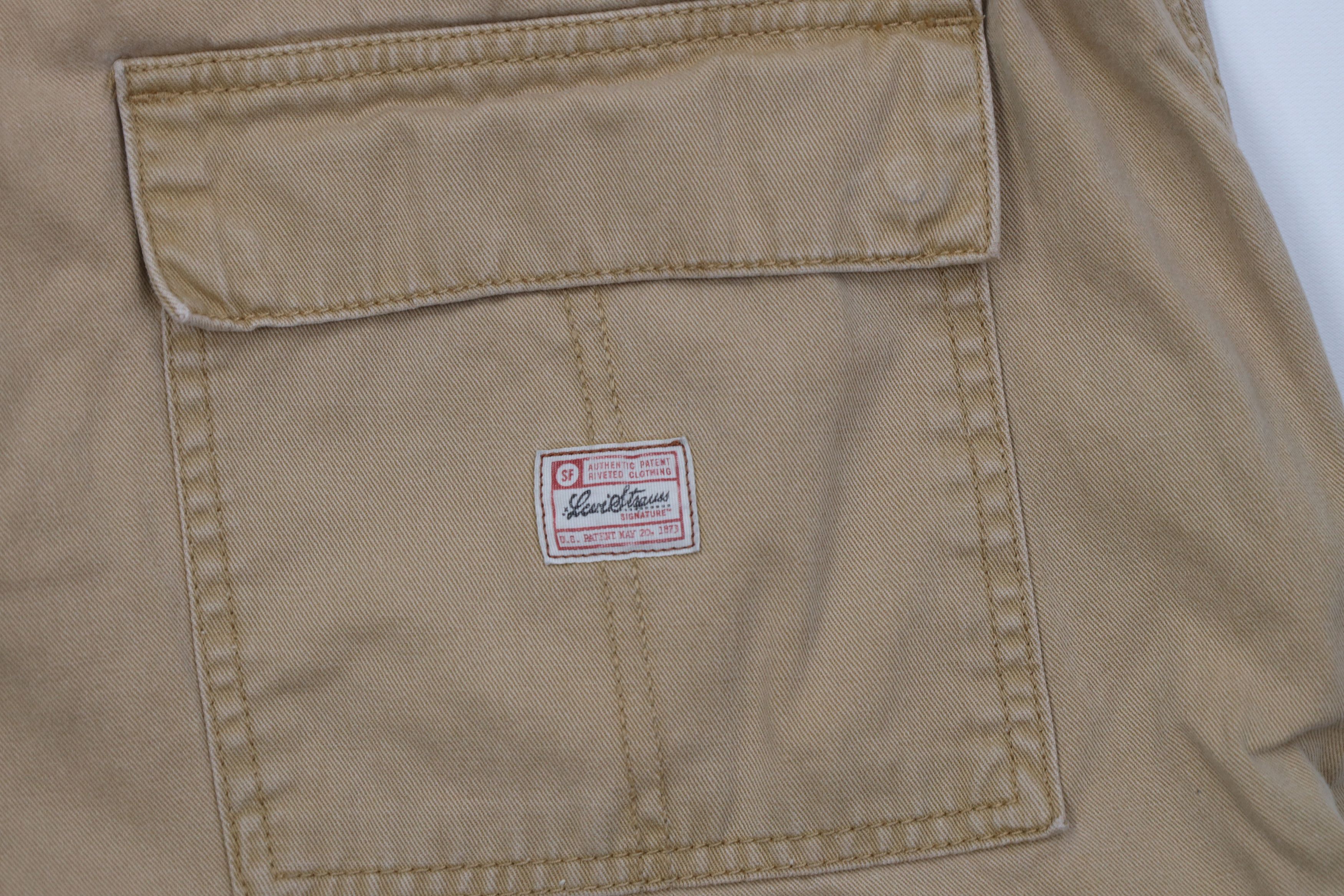 Levi's Vintage Y2K 2004 Levis Faded Baggy Cargo Shorts Brown Cotton Size US 44 / EU 60 - 13 Thumbnail