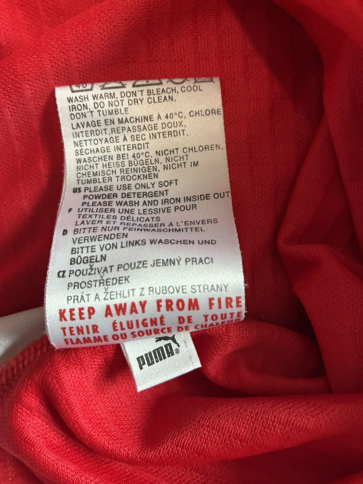 Puma 1998 Switzerland Jersey Size US L / EU 52-54 / 3 - 7 Thumbnail