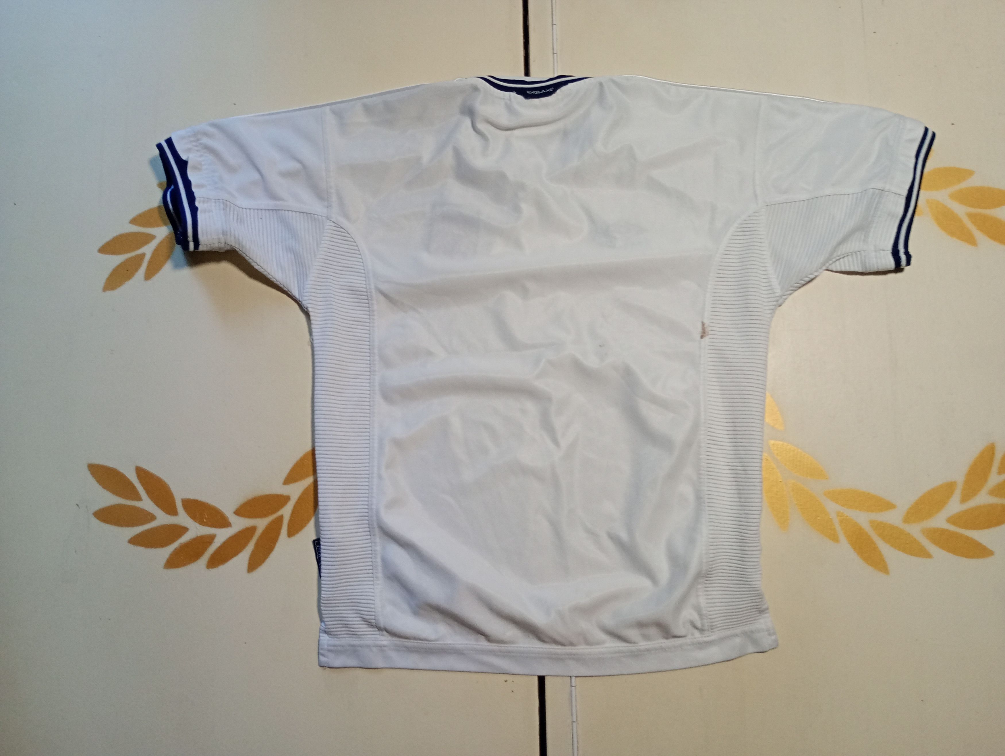 Umbro Umbro England Home Jersey 1999-2001 size LB (152-158 cm) Size US XS / EU 42 / 0 - 11 Thumbnail