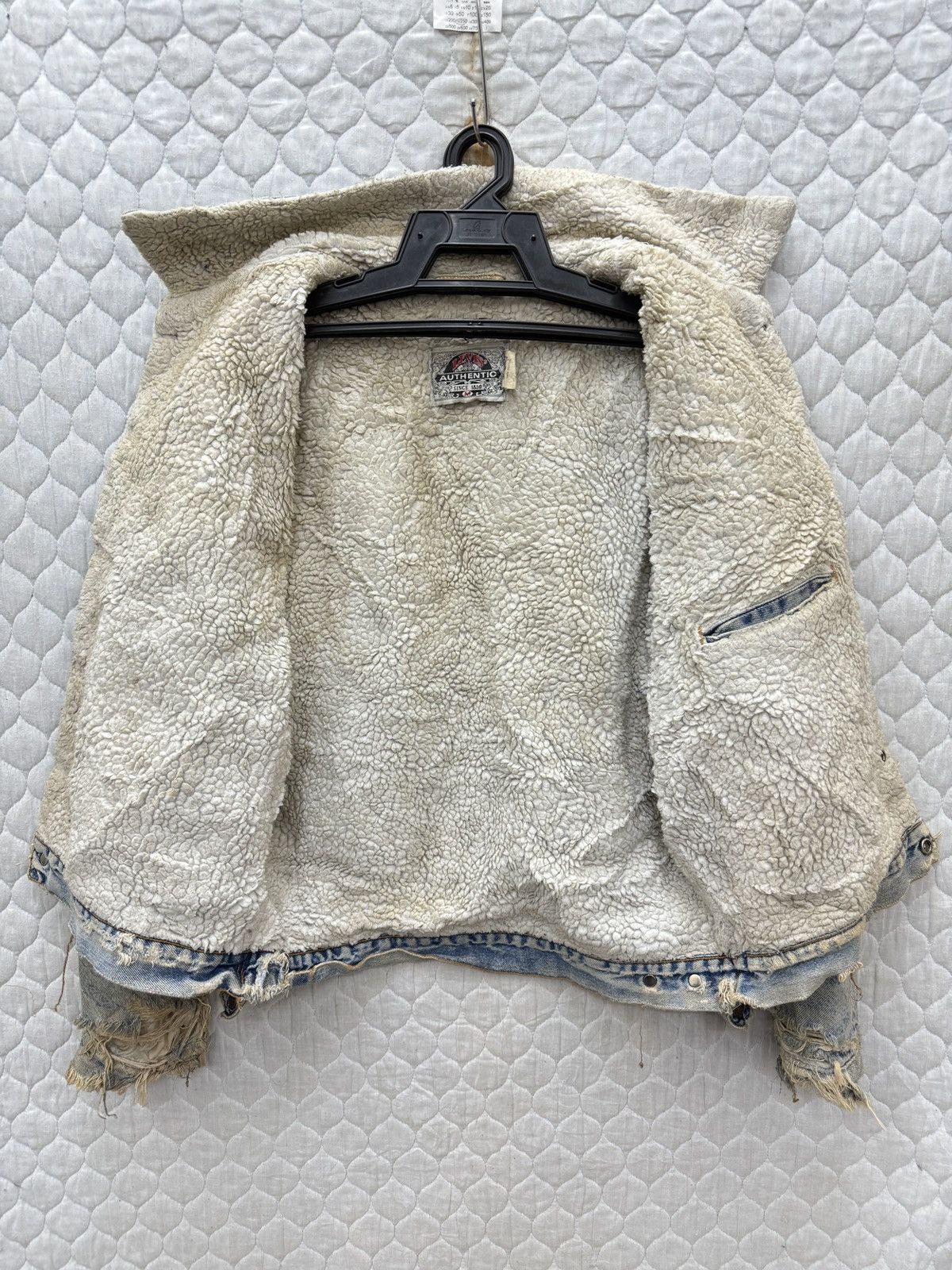 Levi's 🔥🔥💥STEALS VTG LEVIS SHERPA DISTRESSED JACKET Size US M / EU 48-50 / 2 - 5 Thumbnail