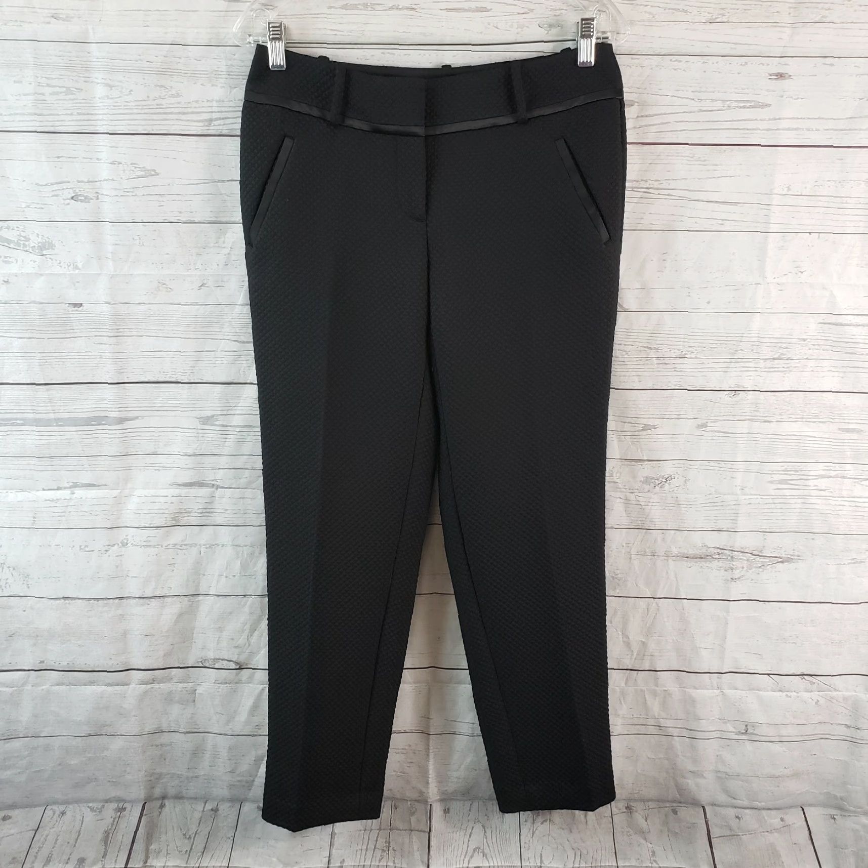 Ann Taylor VINTAGE: no. Ann Taylor LOFT Womens Julie Ankle Pants Sz 0 Black Quilted Mid Rise Dress Pants Women 0 Black Quilted Size 25" / US 0 / IT 36 - 2 Thumbnail