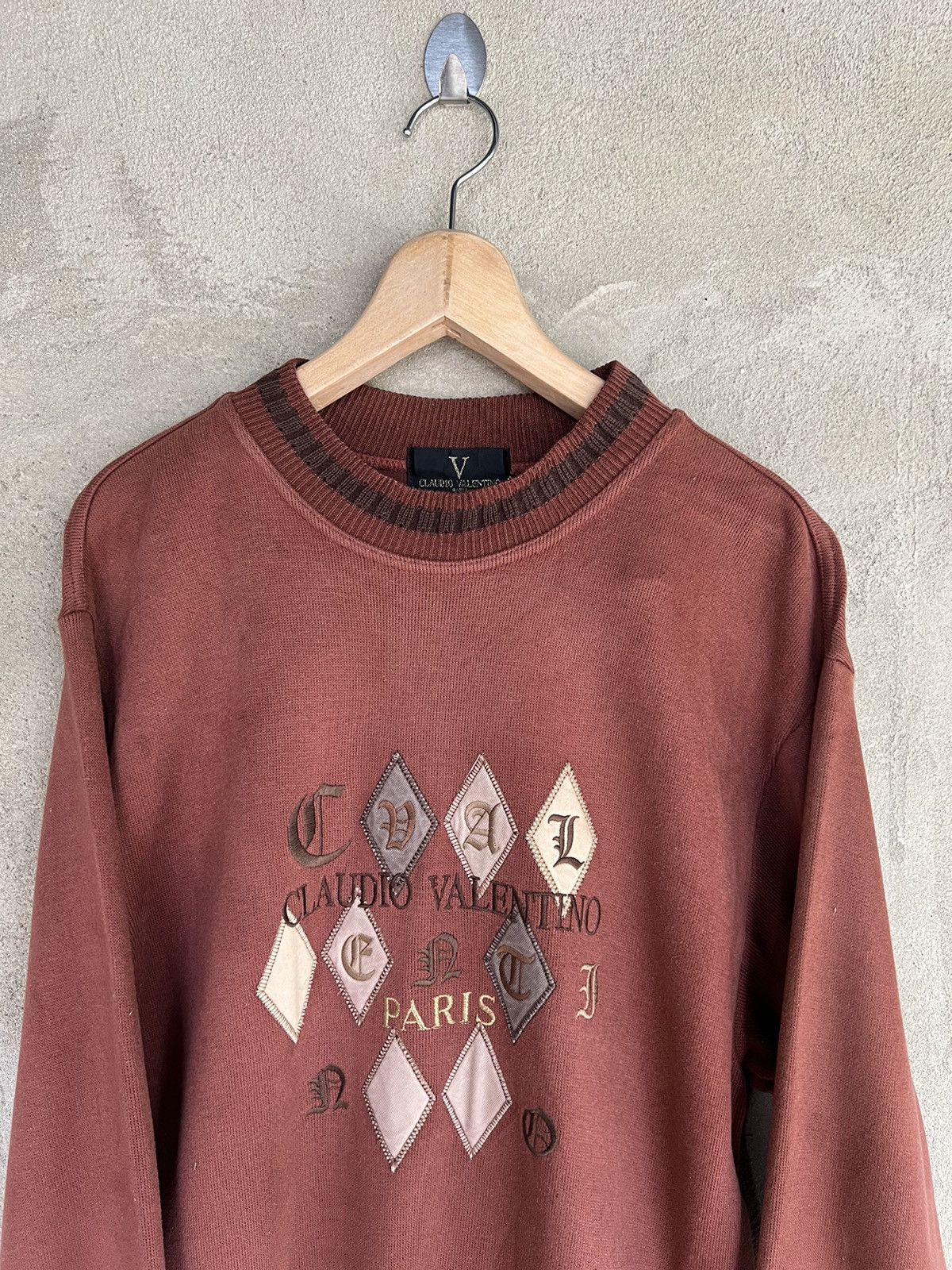 Vintage Vintage Claudio Valentino Spell Out Sweatshirt Size US S / EU 44-46 / 1 - 3 Thumbnail