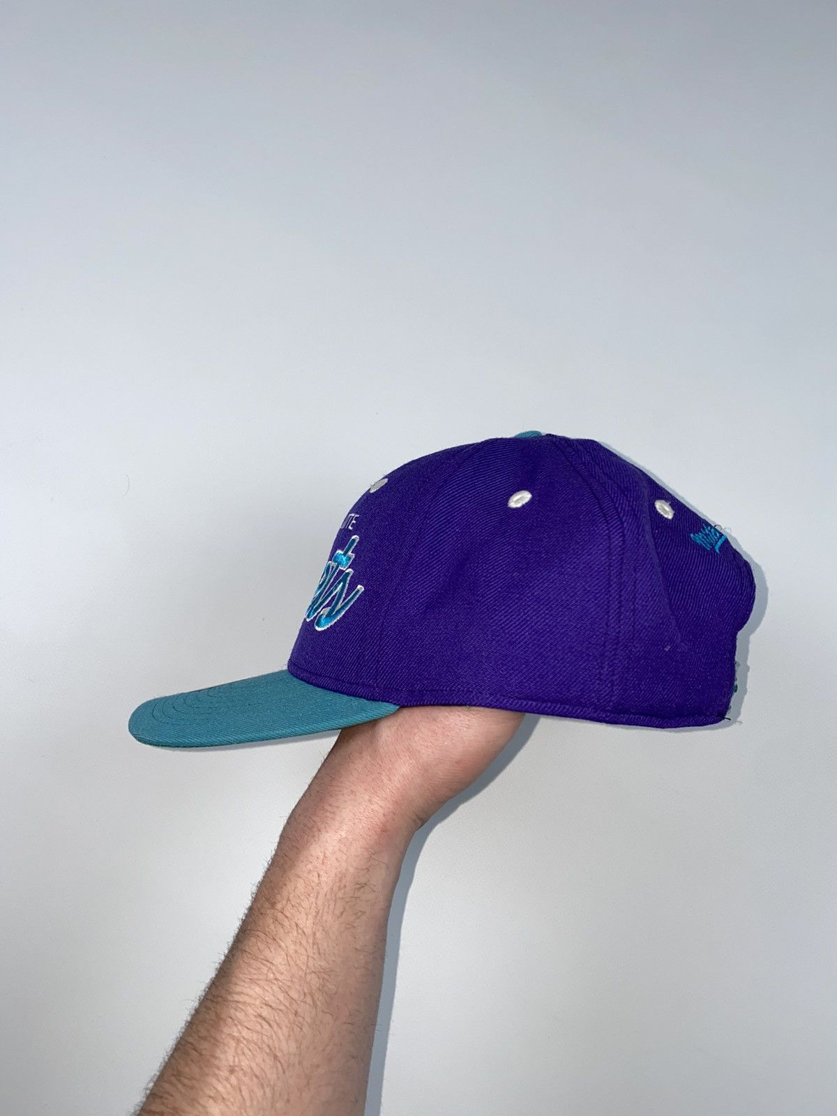Mitchell & Ness 🚨 HORNETS CHARLOTTE MITCHELL & NESS vintage cap hat one size Size ONE SIZE - 4 Thumbnail