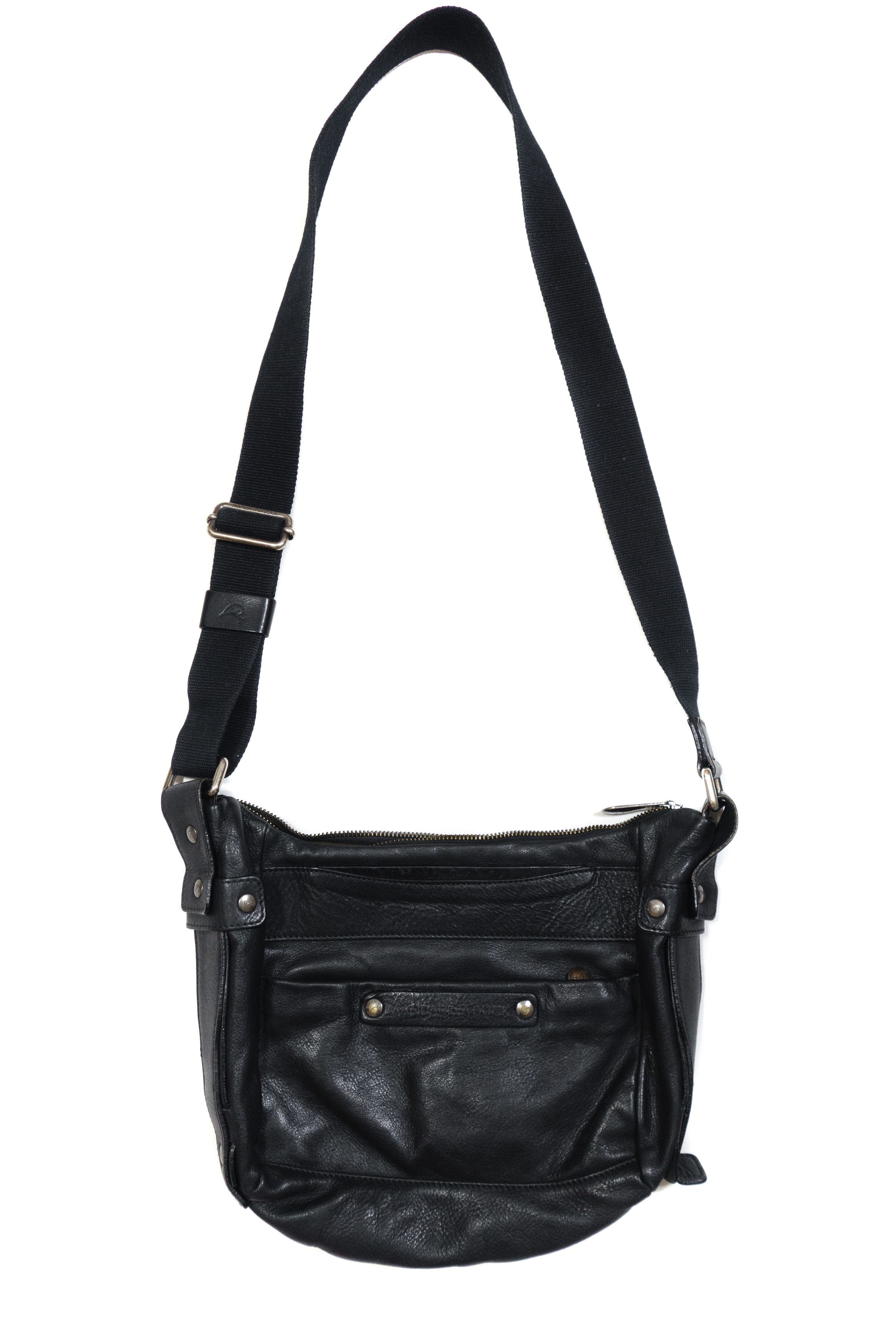 Avant Garde x Mandarina Duck 00S Leather Crossbody Bag Vintage in Black, Women's