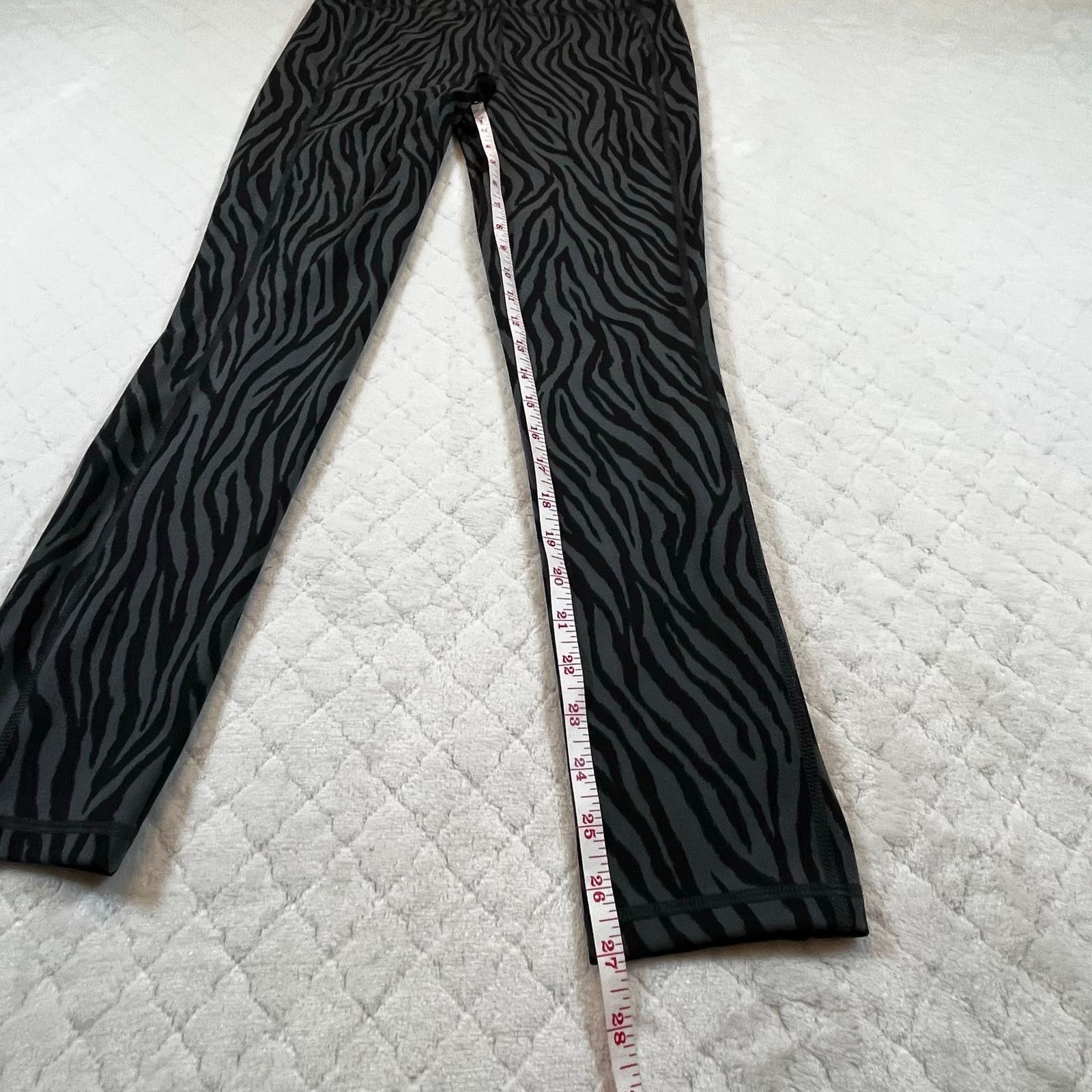 Tommy Bahama Tommy Bahama Women’s Activewear Leggings - excellent cond Size 27" / US 4 / IT 40 - 6 Thumbnail