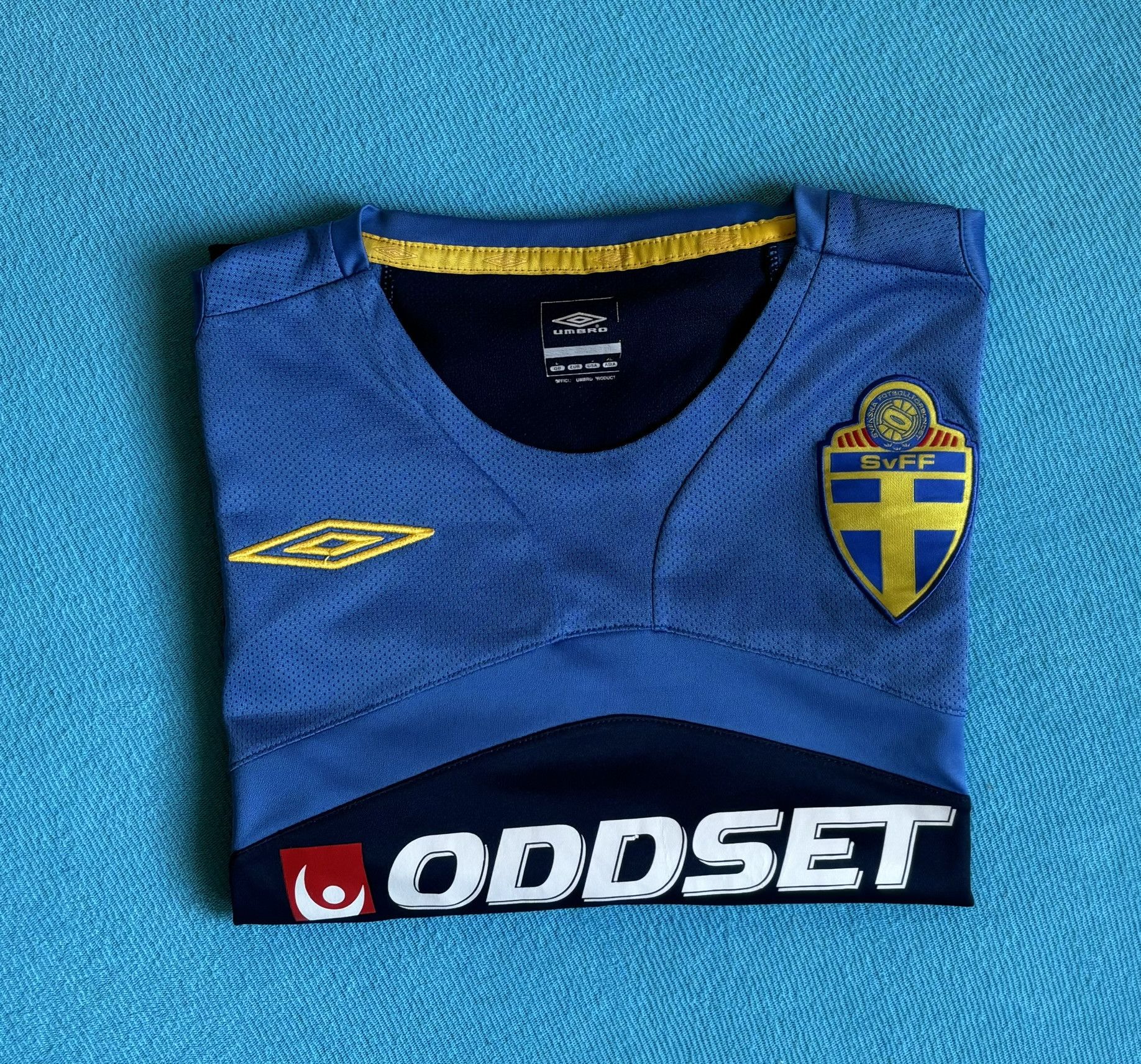 Umbro Sweden 2008 Umbro Oddset Training Jersey size. L Size US L / EU 52-54 / 3 - 18 Thumbnail