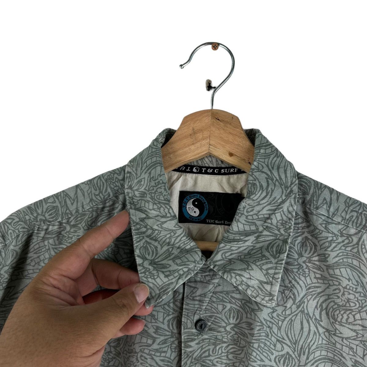 Other 🔥VINTAGE HAWAII SHIRT BUTTON UPS T&C SURF DESIGN Size US L / EU 52-54 / 3 - 4 Thumbnail
