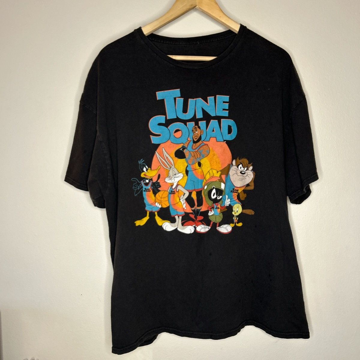 Nike Vintage Black LeBron James x Looney Tunes basketball tee Size US XL / EU 56 / 4 - 1 Thumbnail