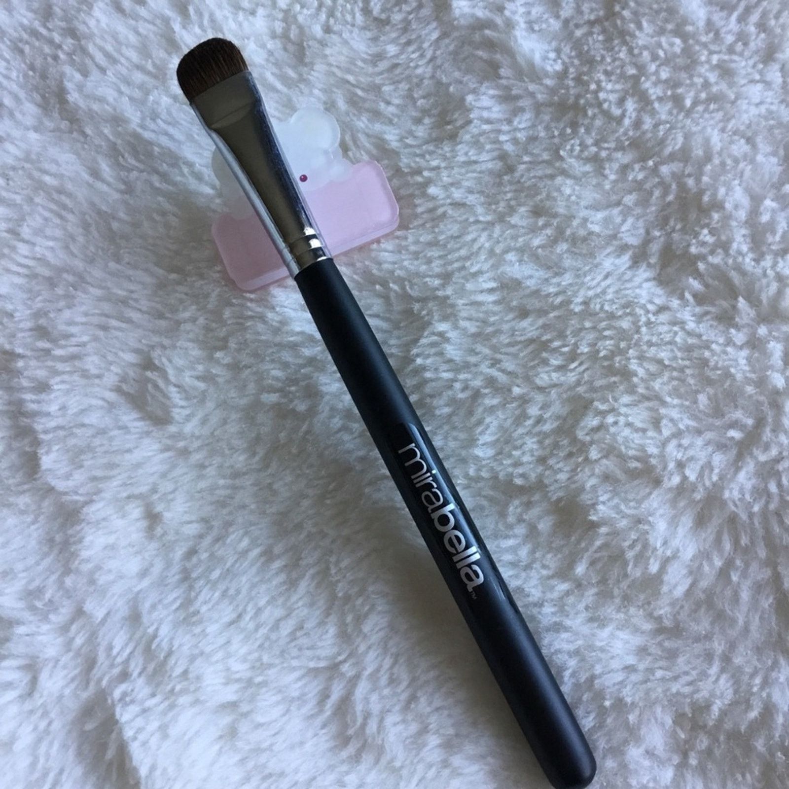 Other Mirabella Black Eyeshadow Blending Brush Size ONE SIZE - 1 Thumbnail