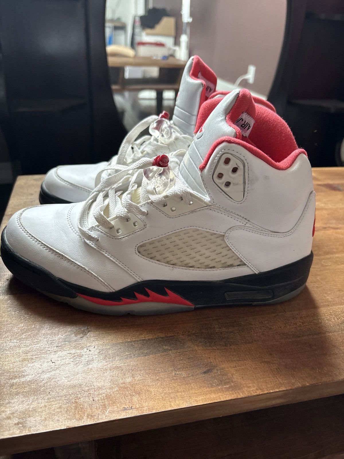 Jordan 5 Fire Red size 10 mens