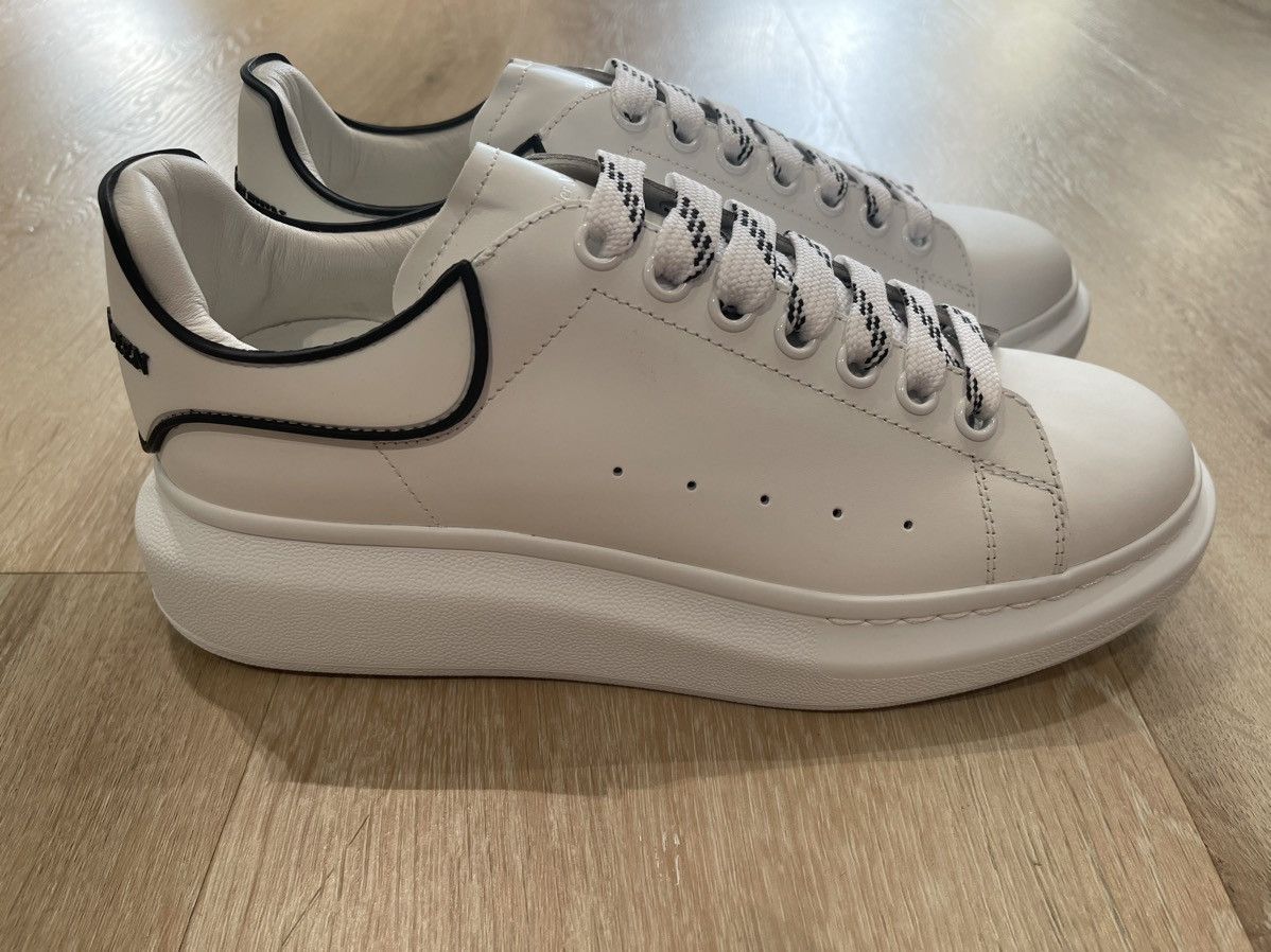 image of Alexander Mcqueen Oversized Low-Top Sneakers in White/Black, Men's (Size 8)