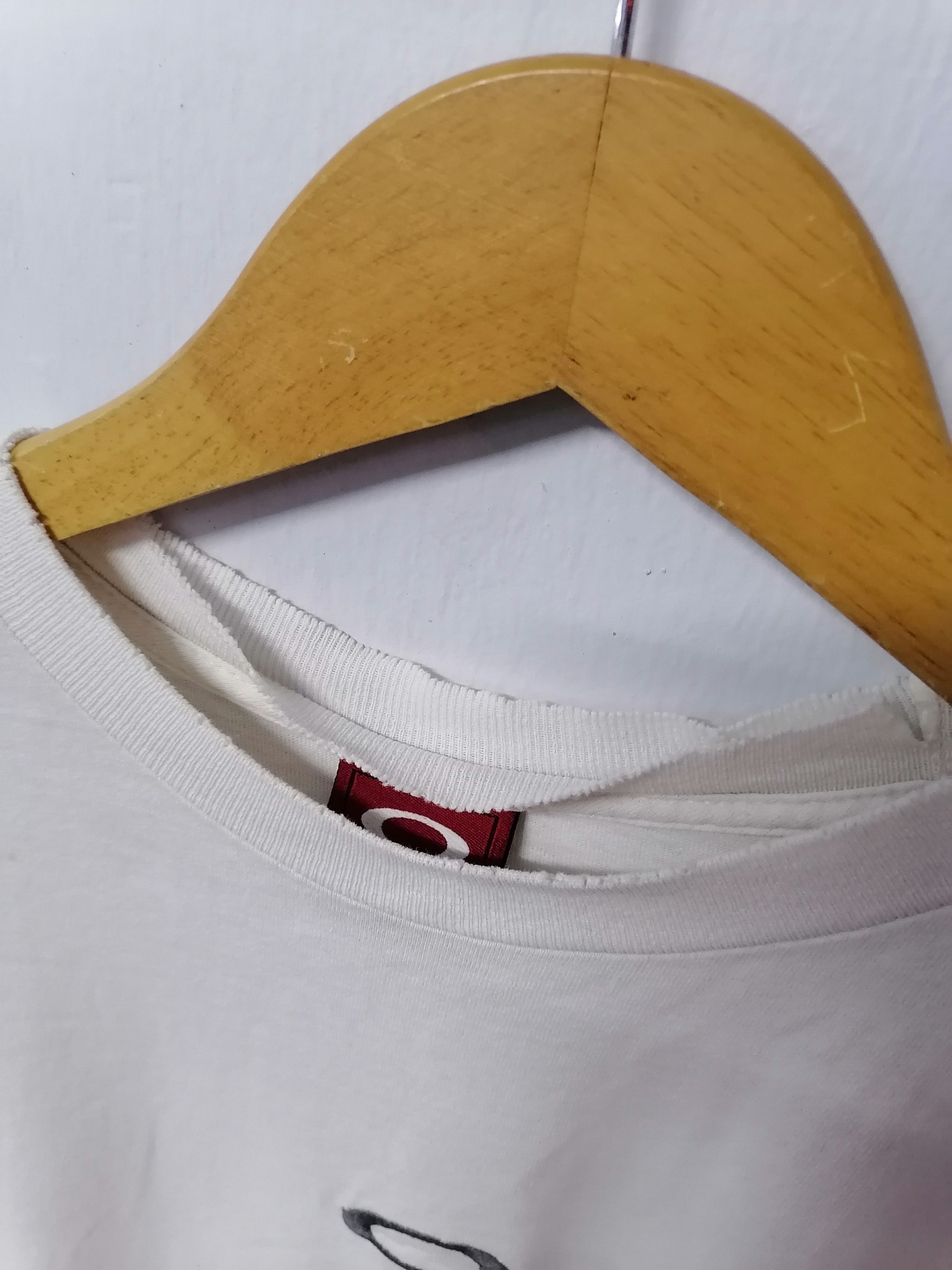 Oakley × Vintage Trashed Faded 00s Oakley Distressed T-shirt Size US S / EU 44-46 / 1 - 5 Thumbnail