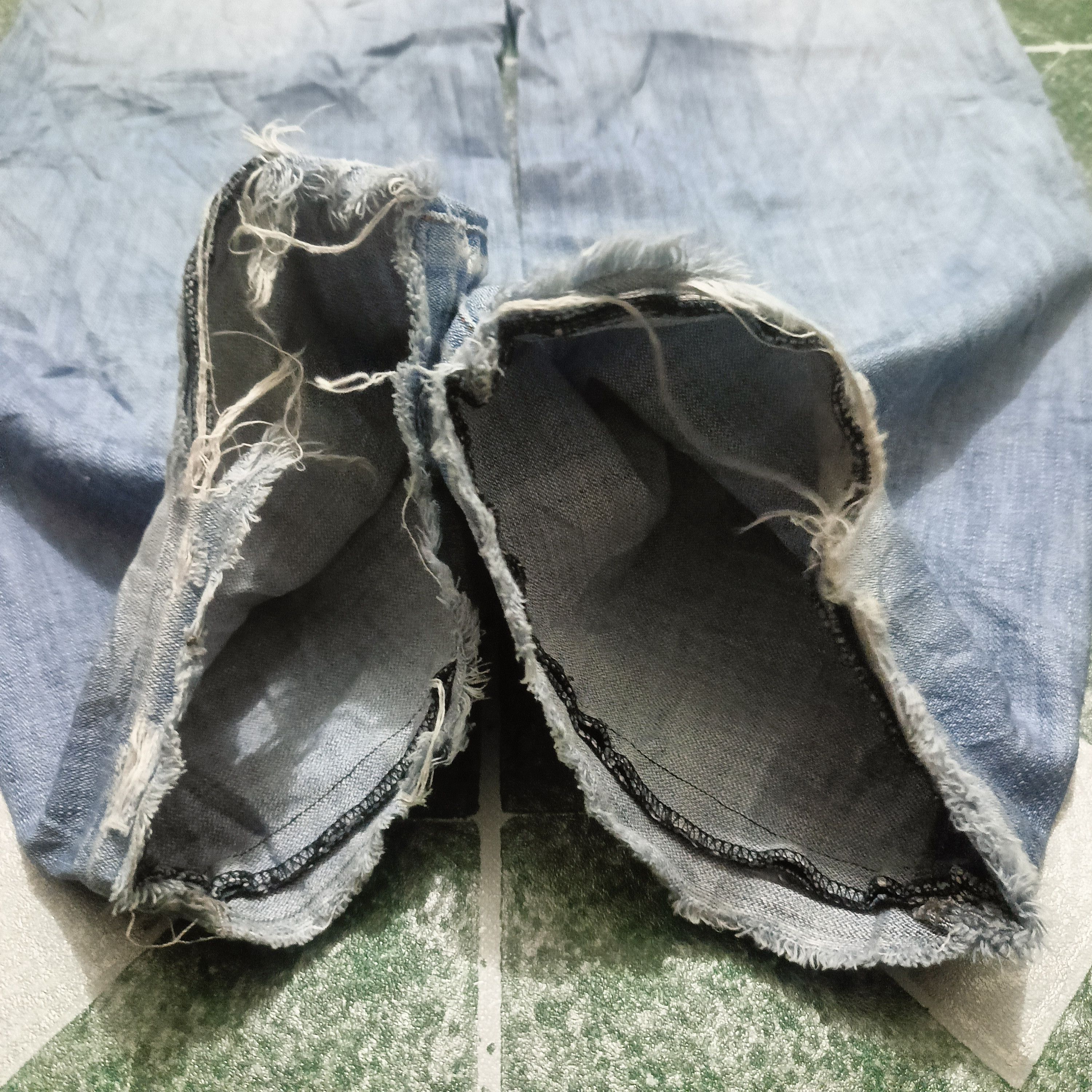 Dolce & Gabbana Dolce & Gabbana Distressed Jeans Size US 32 / EU 48 - 16 Thumbnail